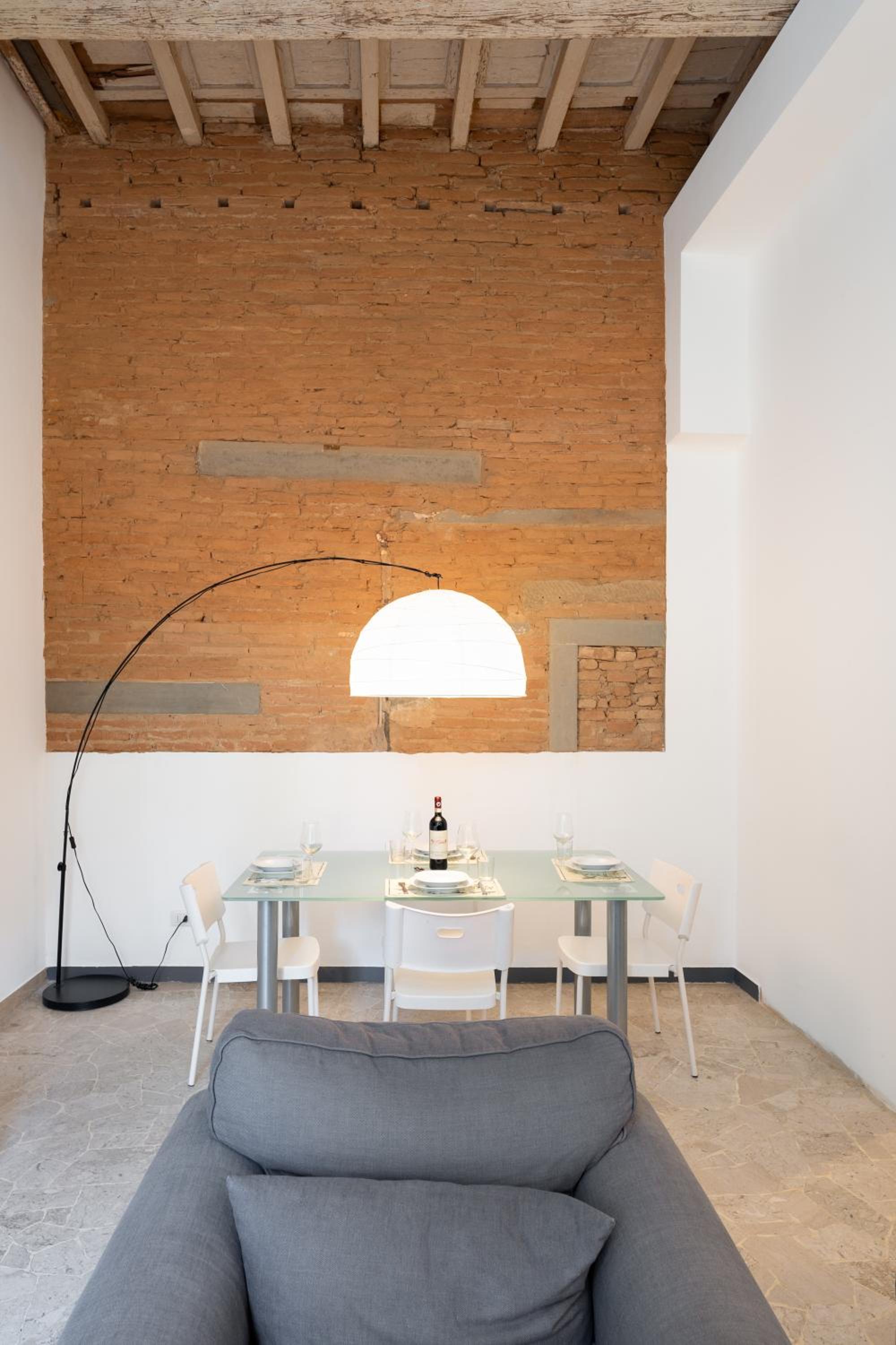 Standard Studio Apartment with Double Room No View thumbnail 6