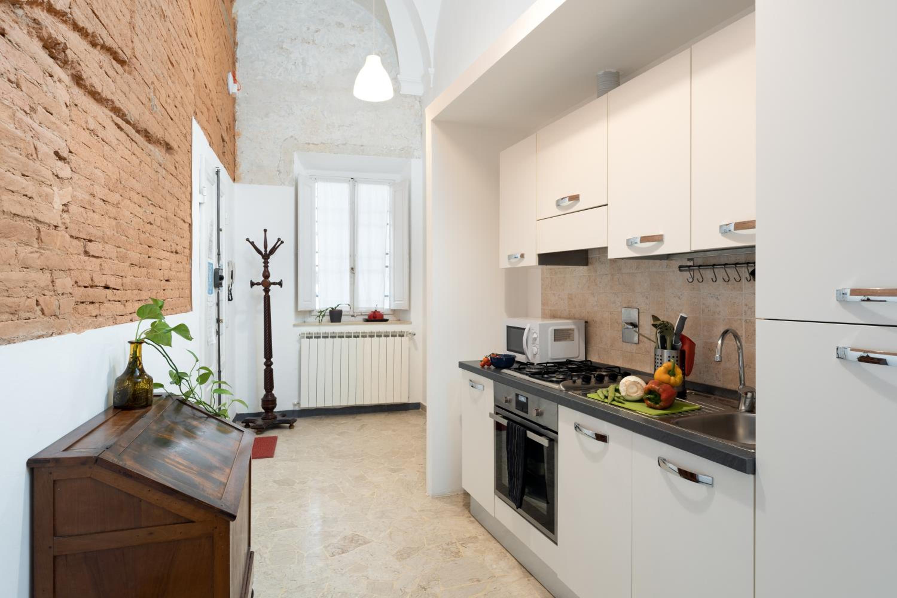 Standard Studio Apartment with Double Room No View thumbnail 6