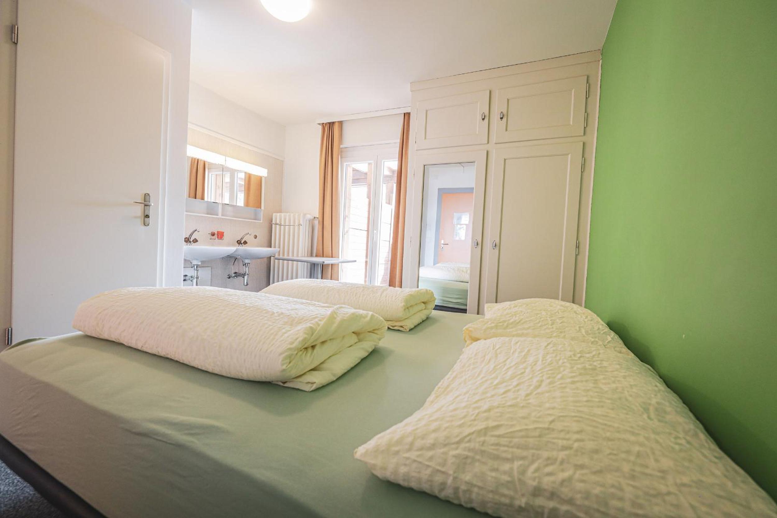 Double Room with Private Bathroom - Photo 5
