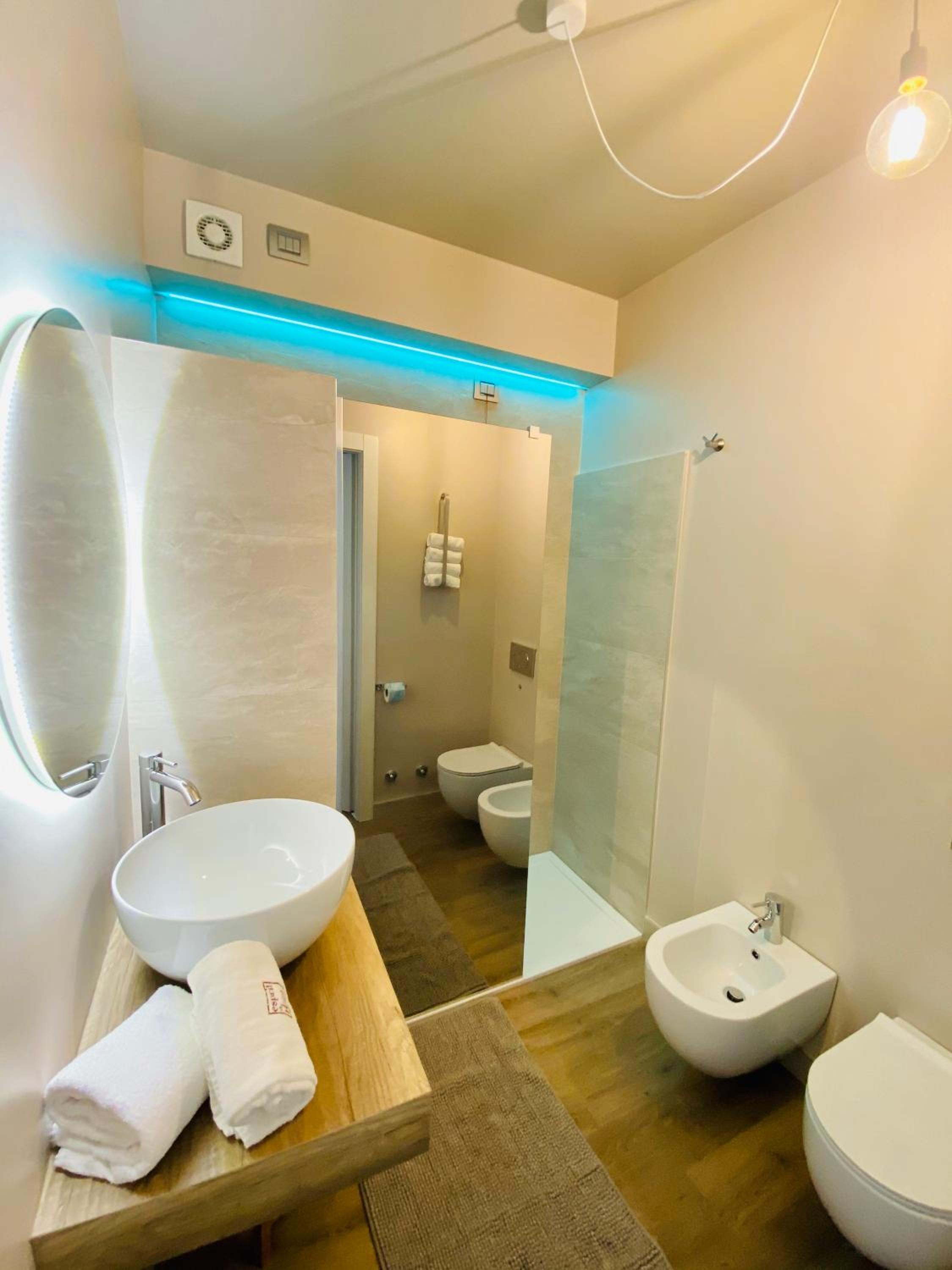 Superior Double Room with Lake View photo 2