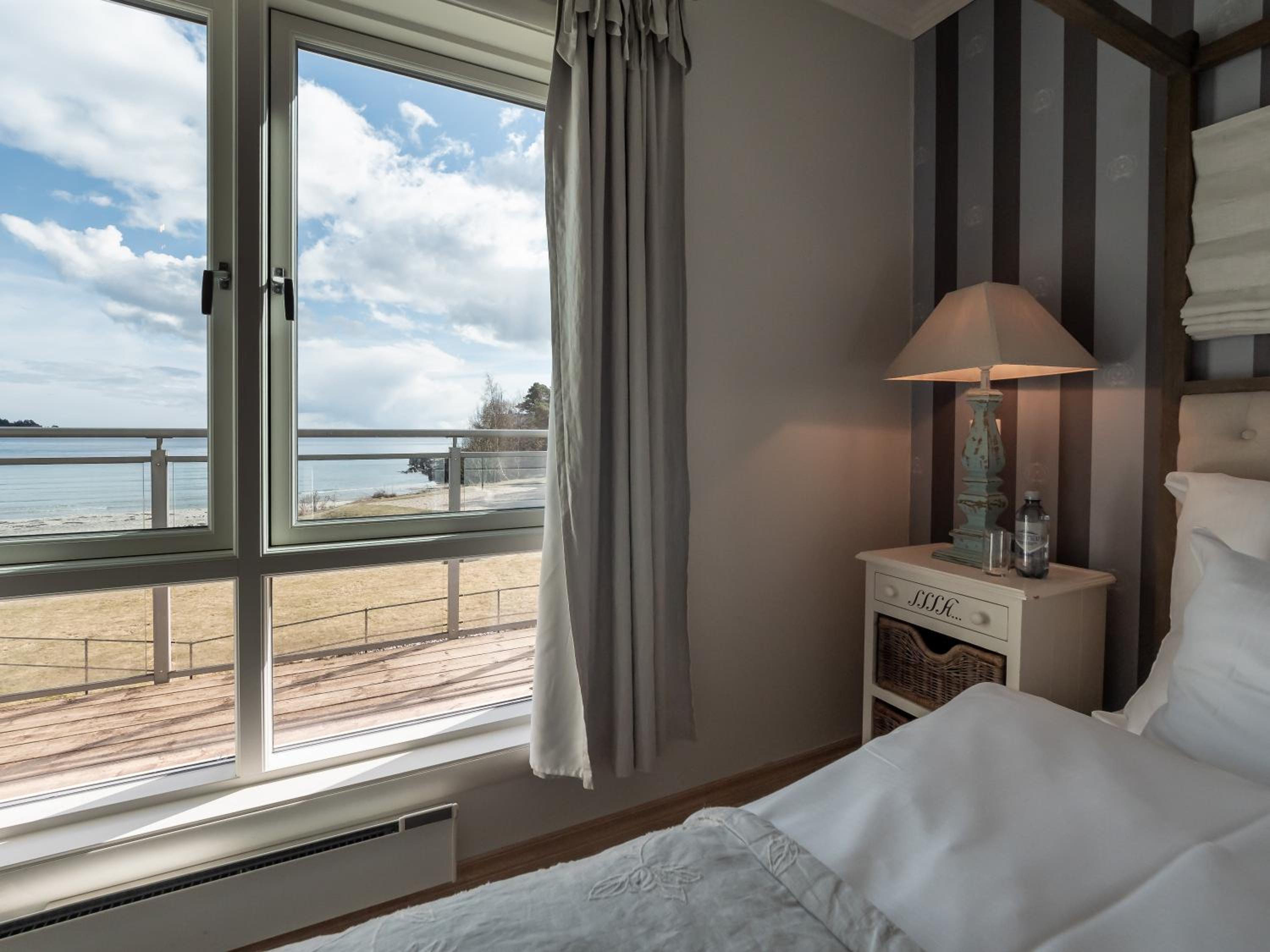 Apartment with Sea View - Photo 3