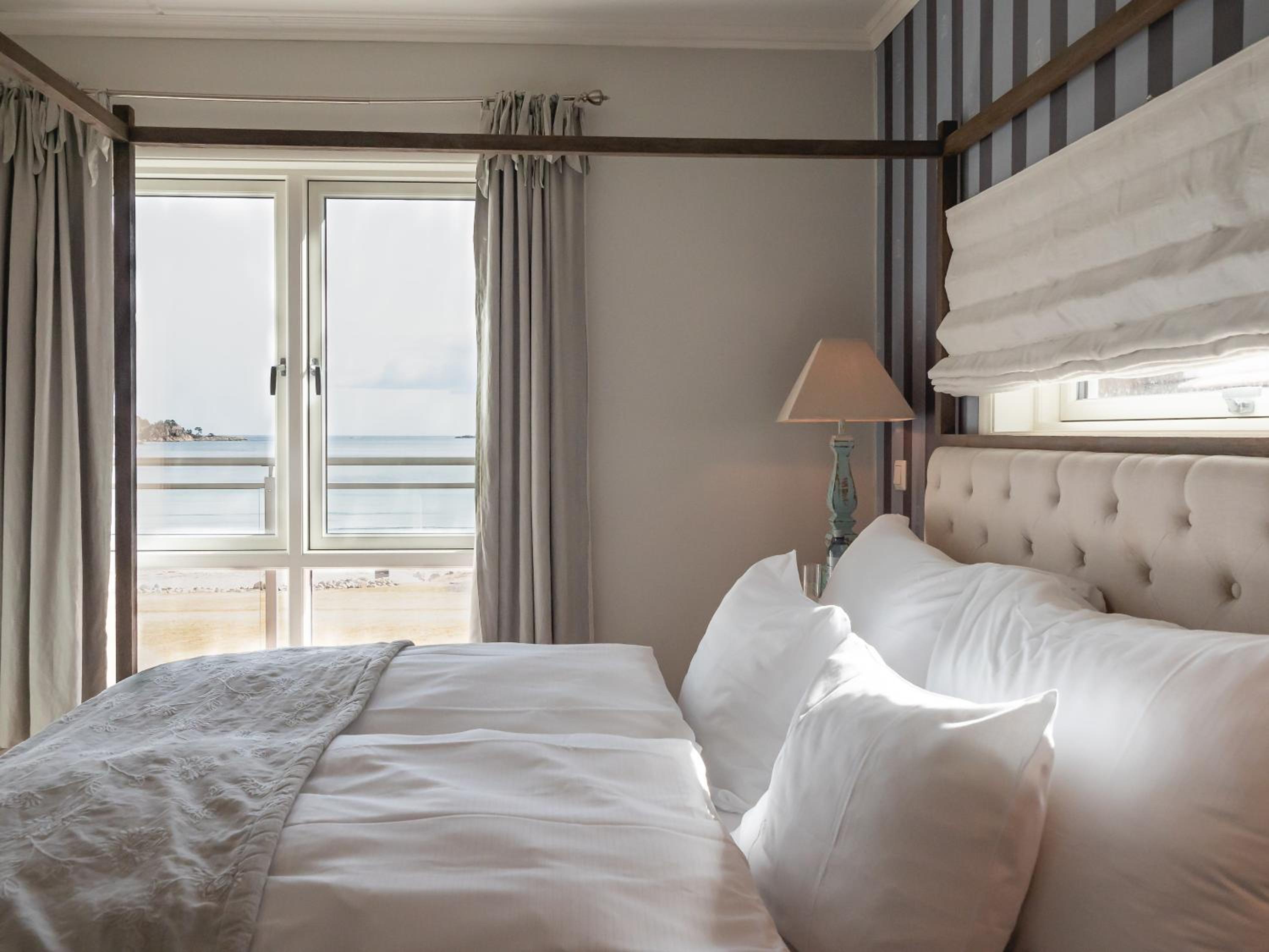 Apartment with Sea View - Photo 6