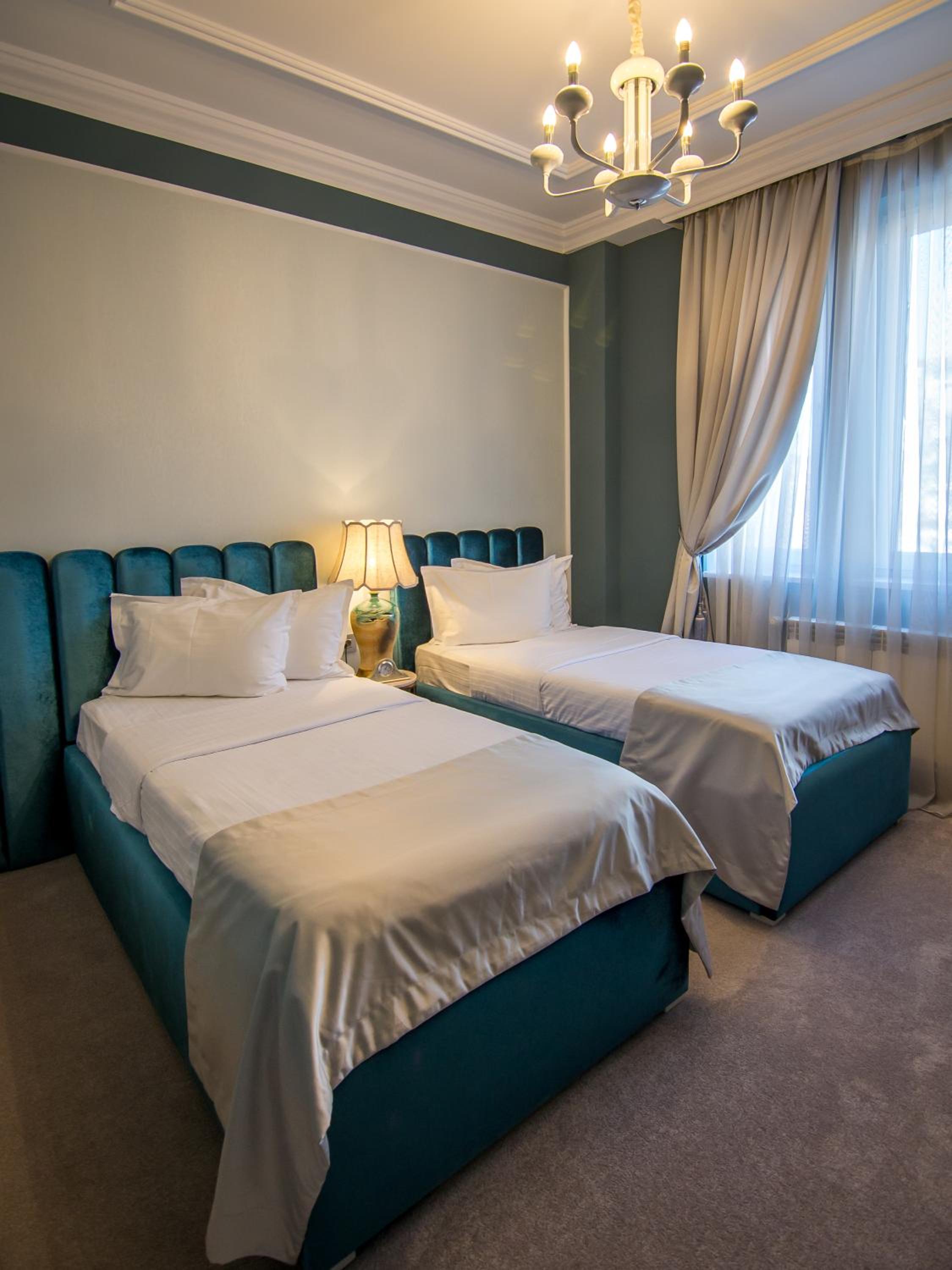Deluxe Twin Room - Photo 9