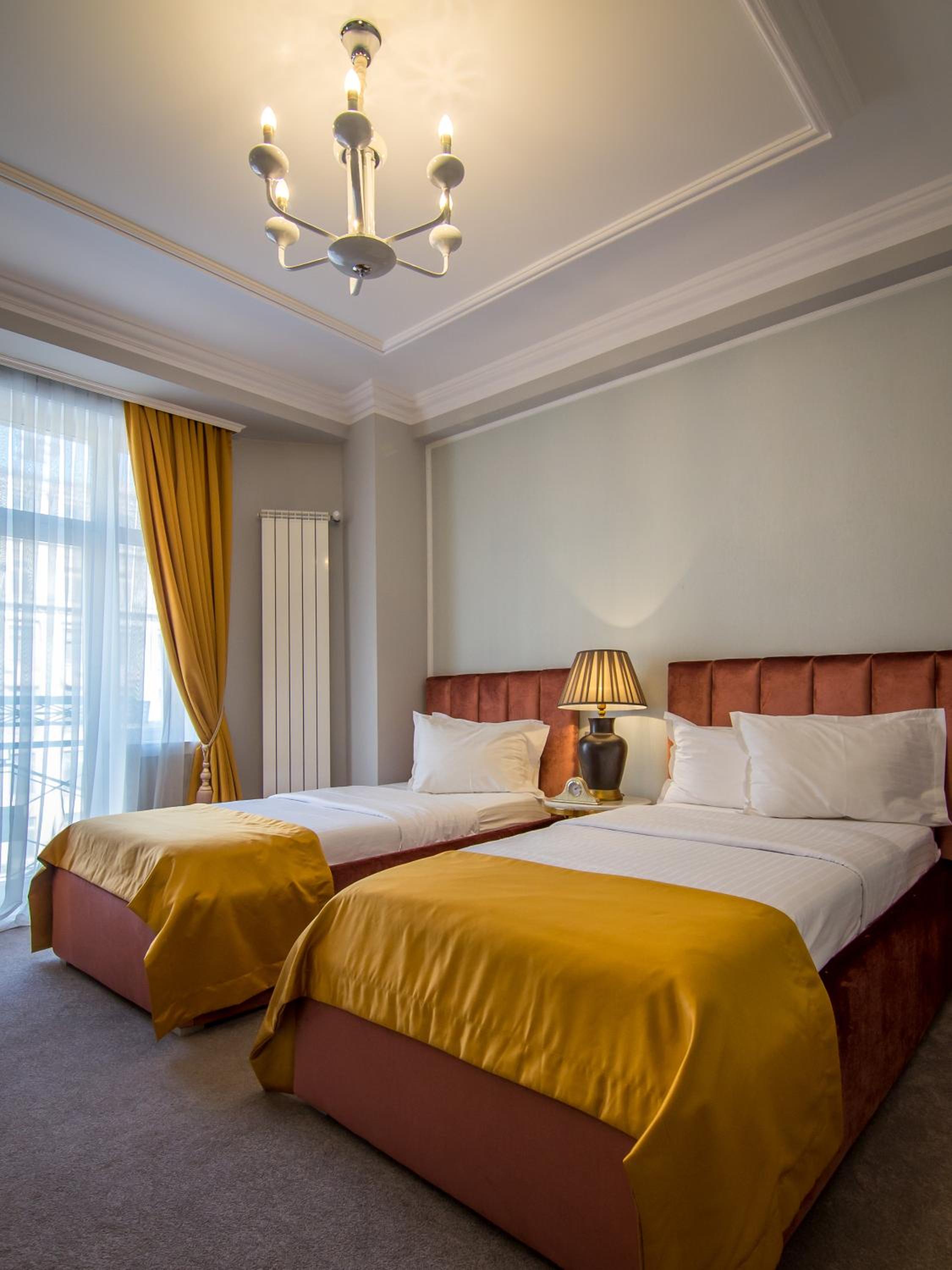 Deluxe Twin Room - Photo 8