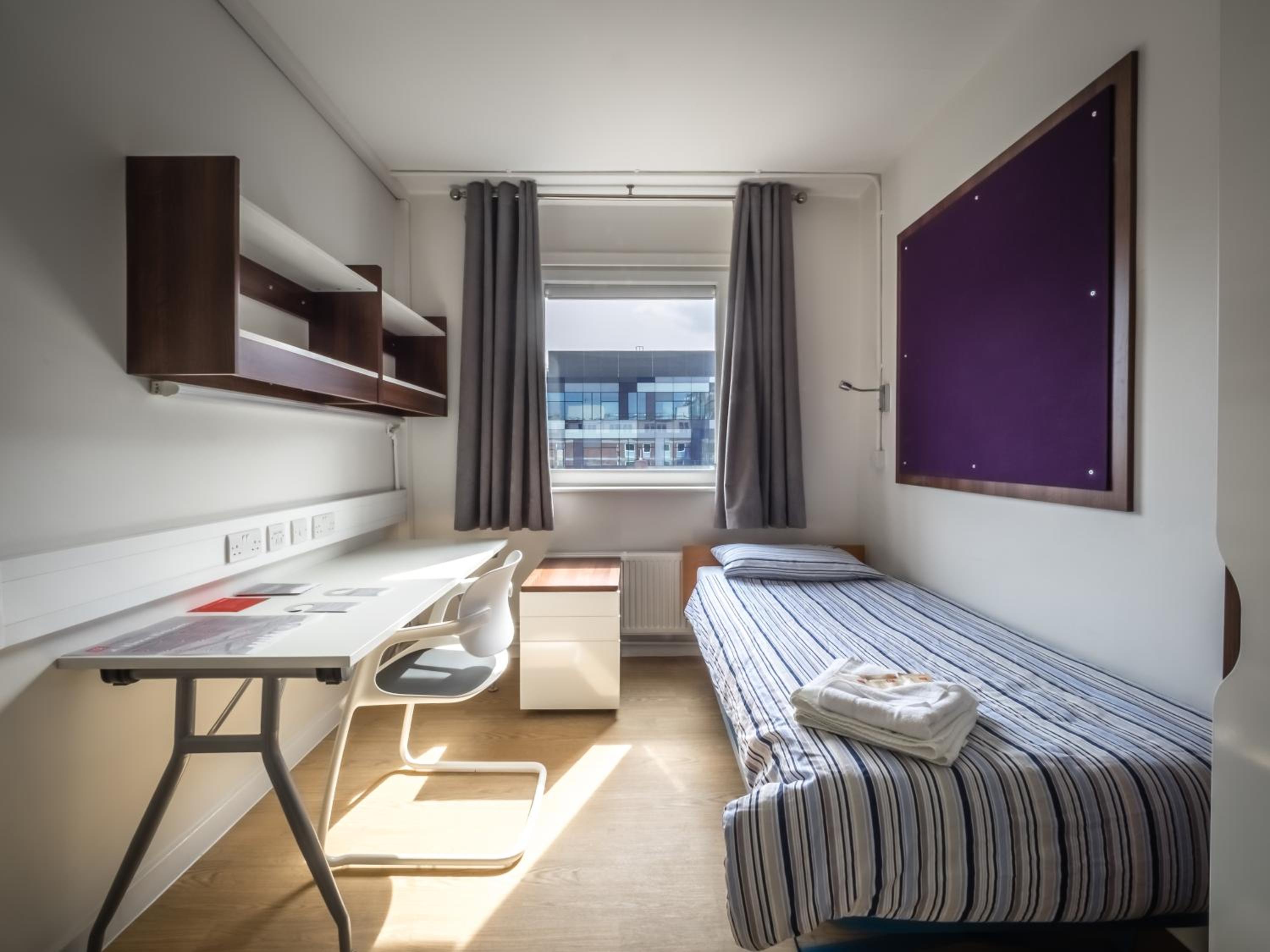 Standard Single Room with Shared Bathroom photo 2