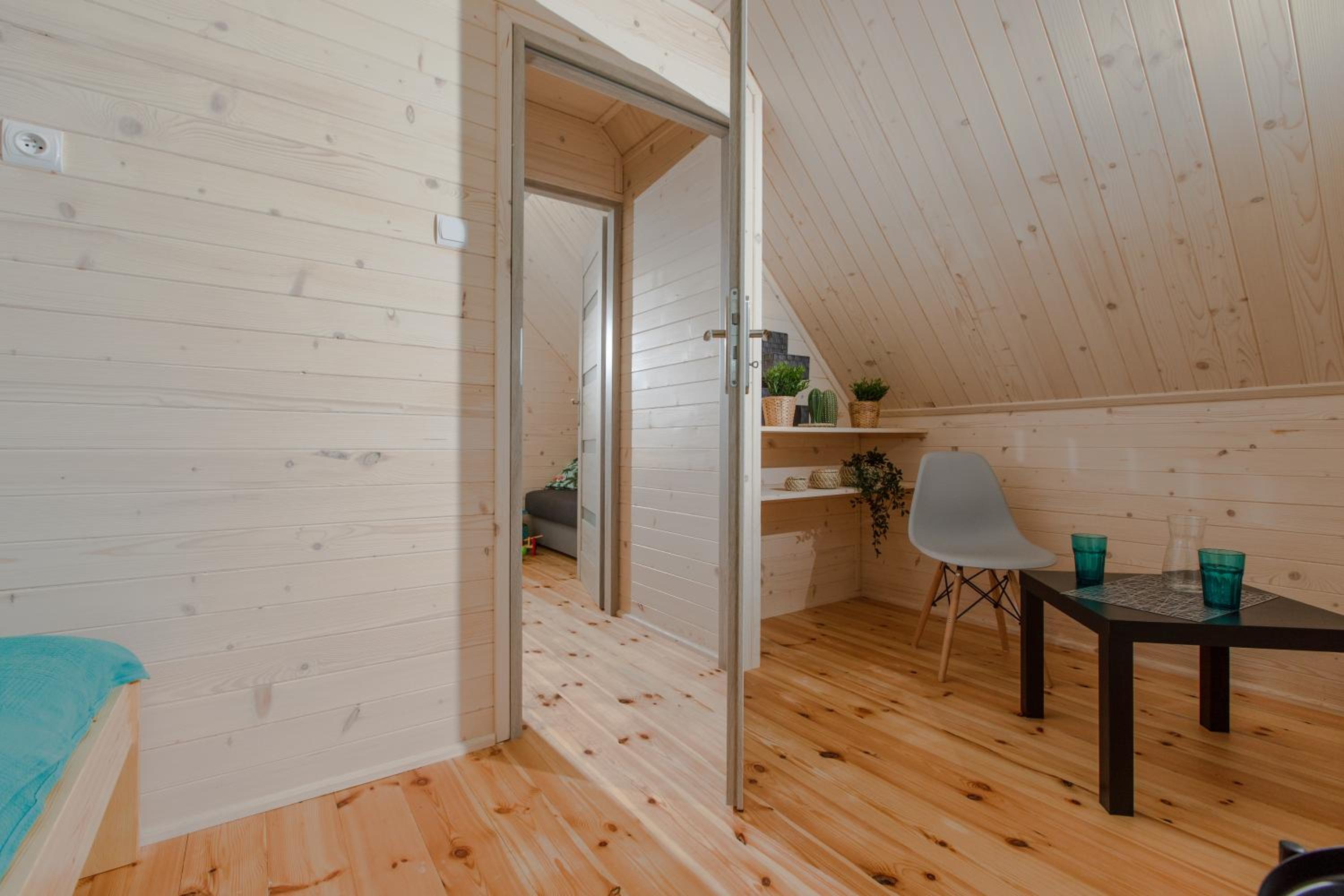Two-Bedroom House - Photo 9