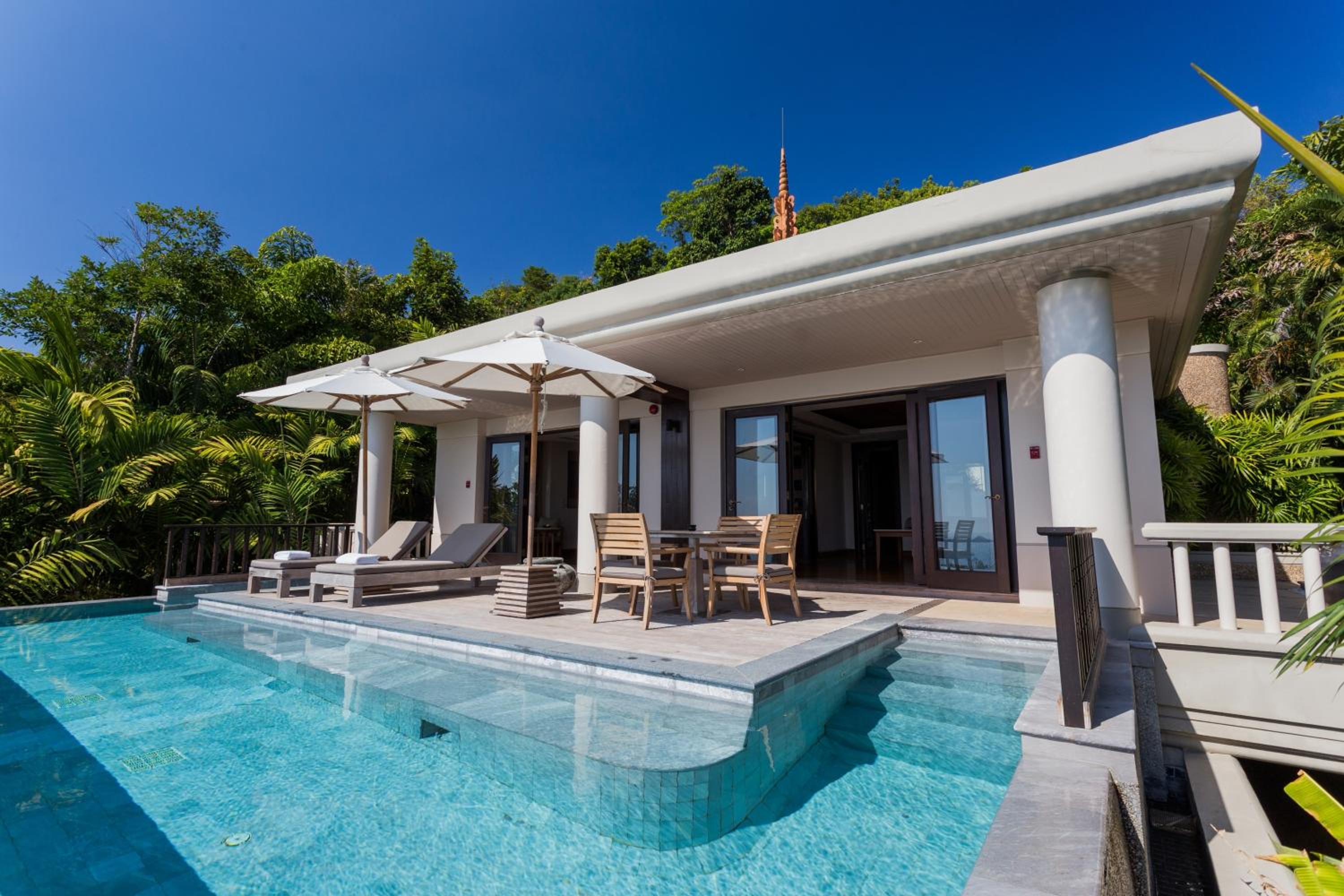 Signature Ocean View Pool Suite - Photo 4