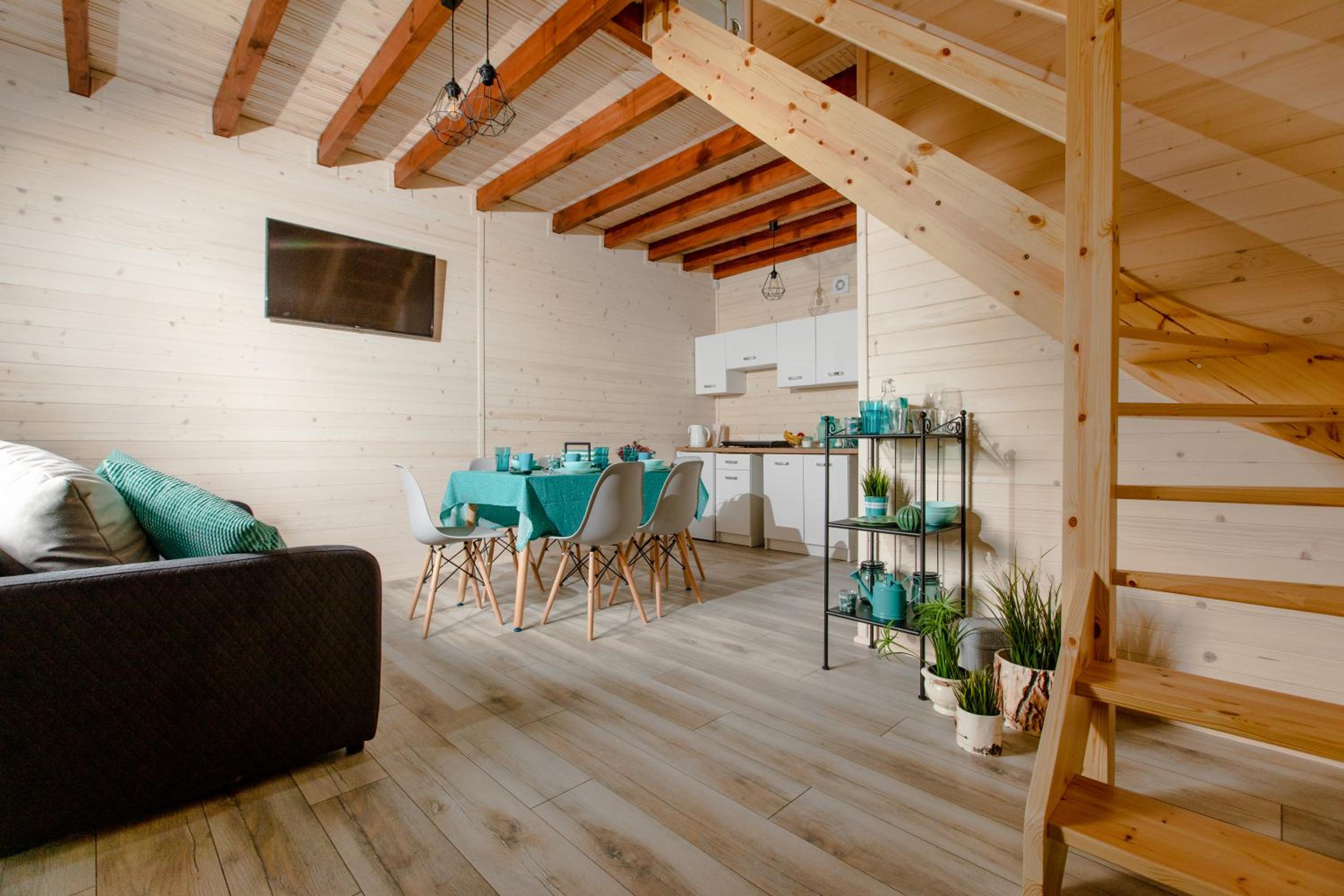 Two-Bedroom House - Photo 8