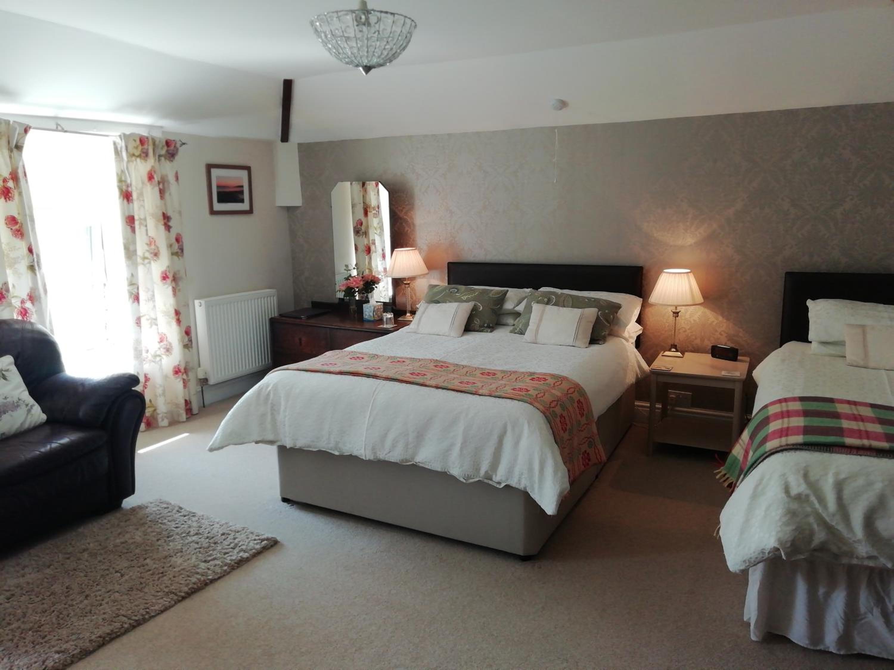 Double or Twin Room with Shower photo 1