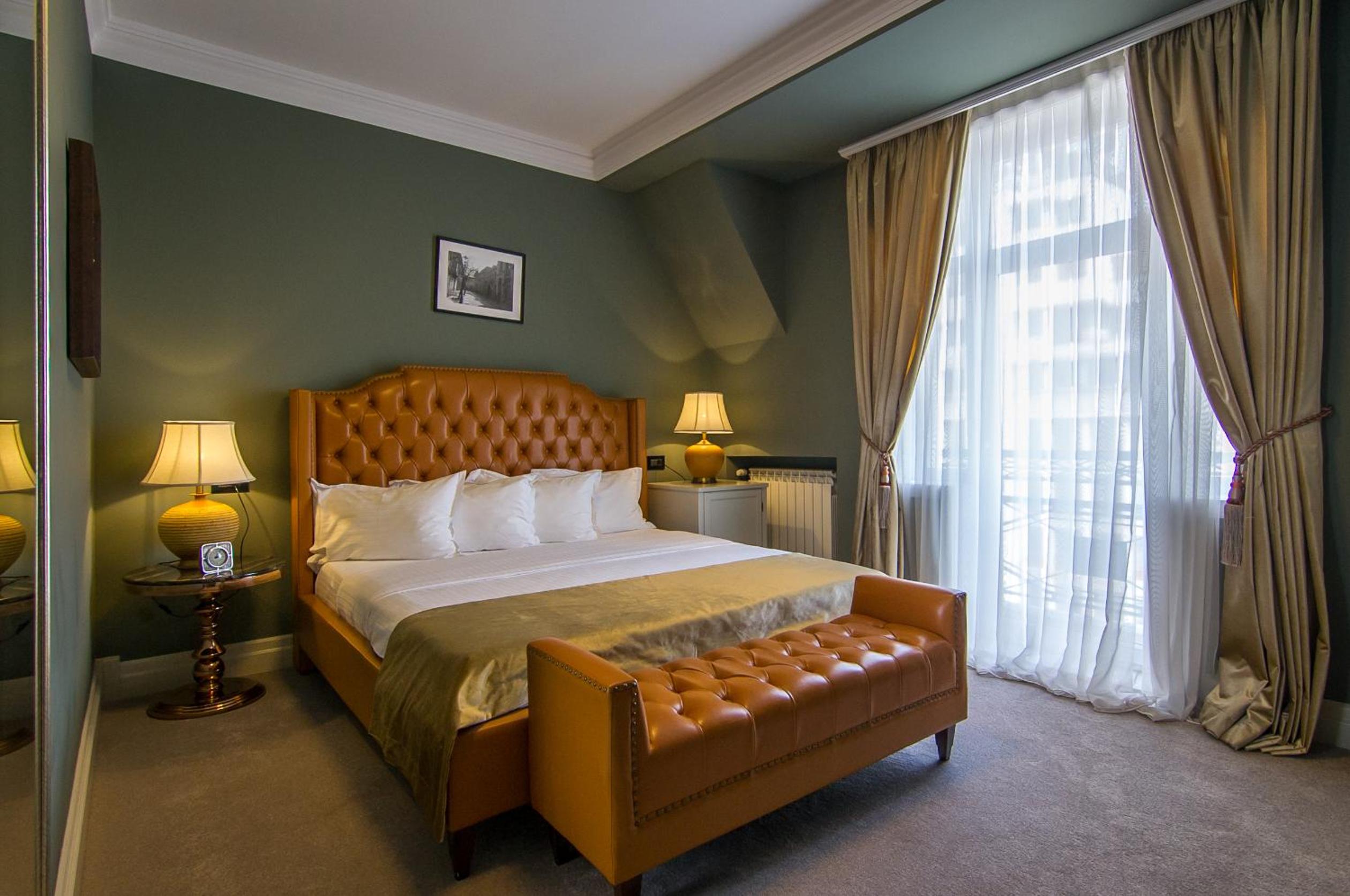 Deluxe King Room - Photo 48