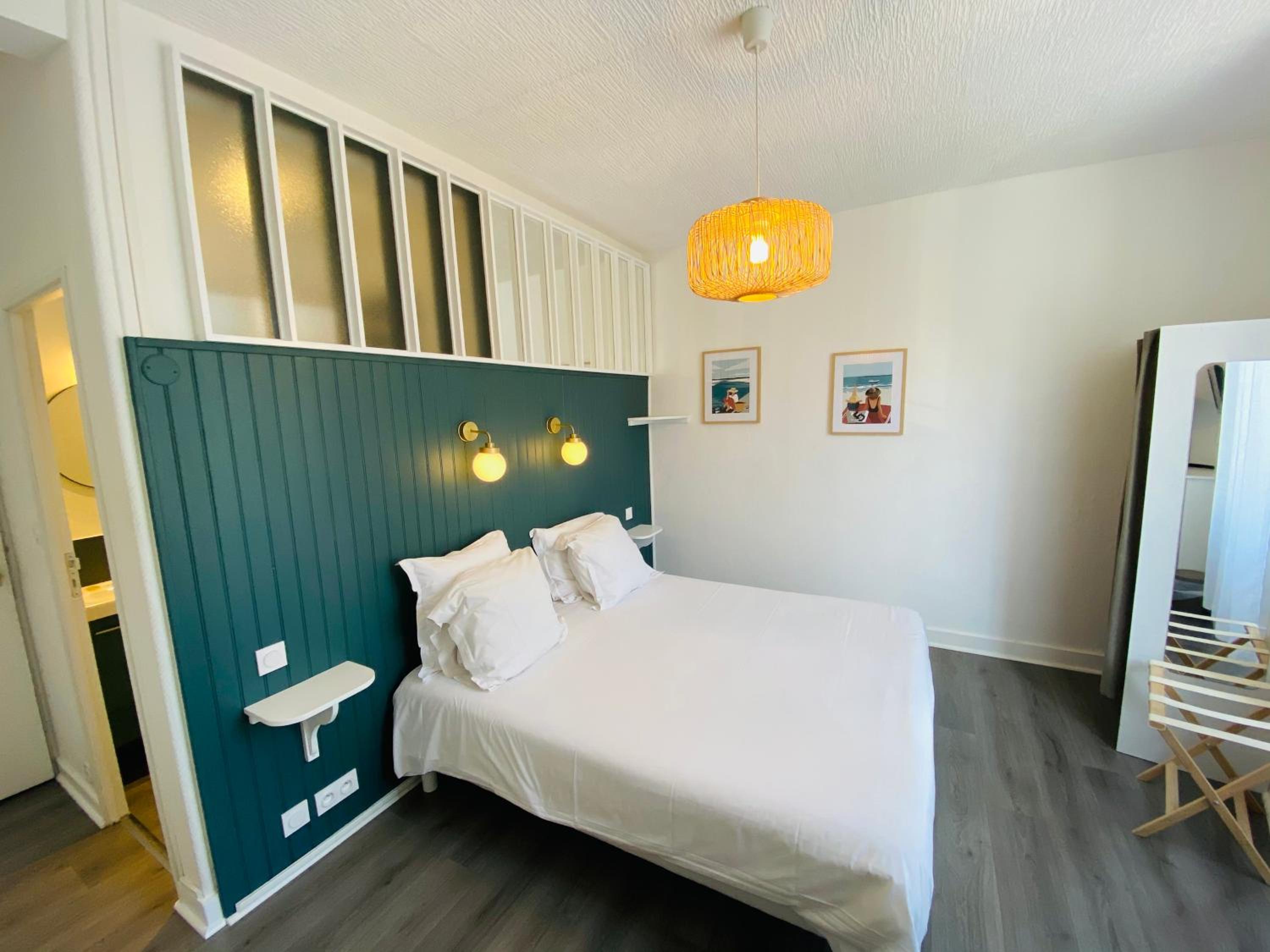 Standard Double Room photo 2