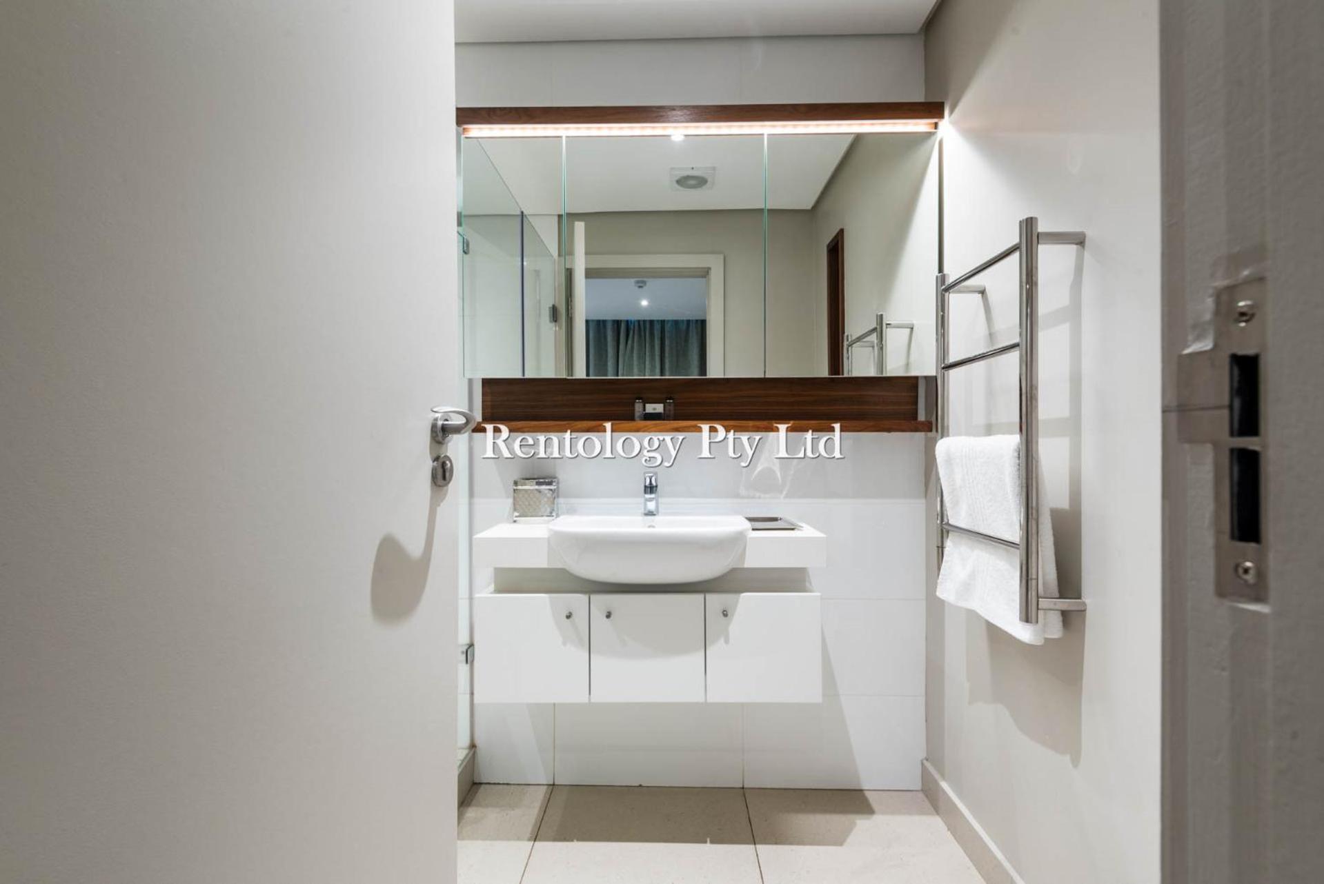Apartment with Sea View - Photo 6
