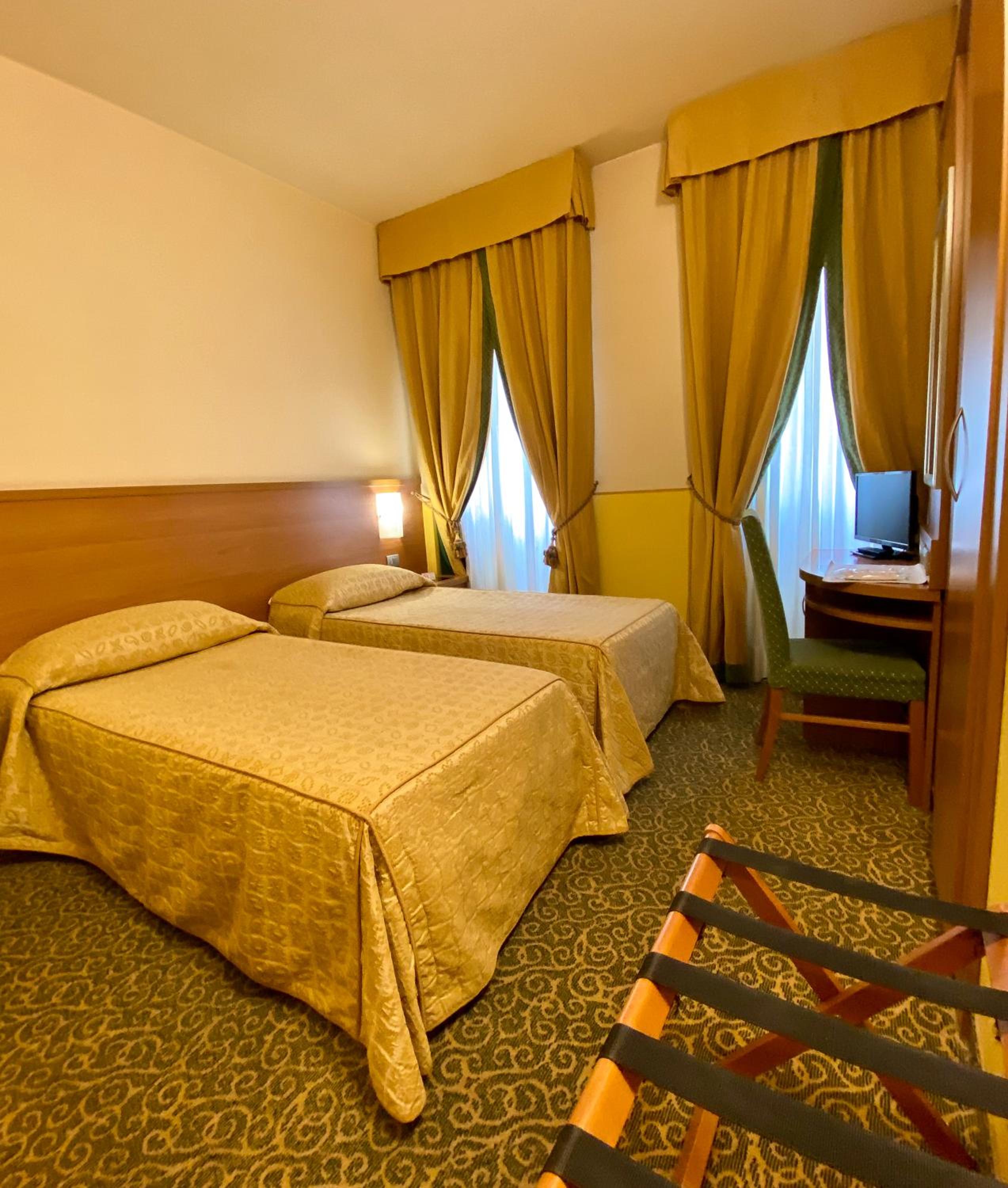 Twin Room photo 1