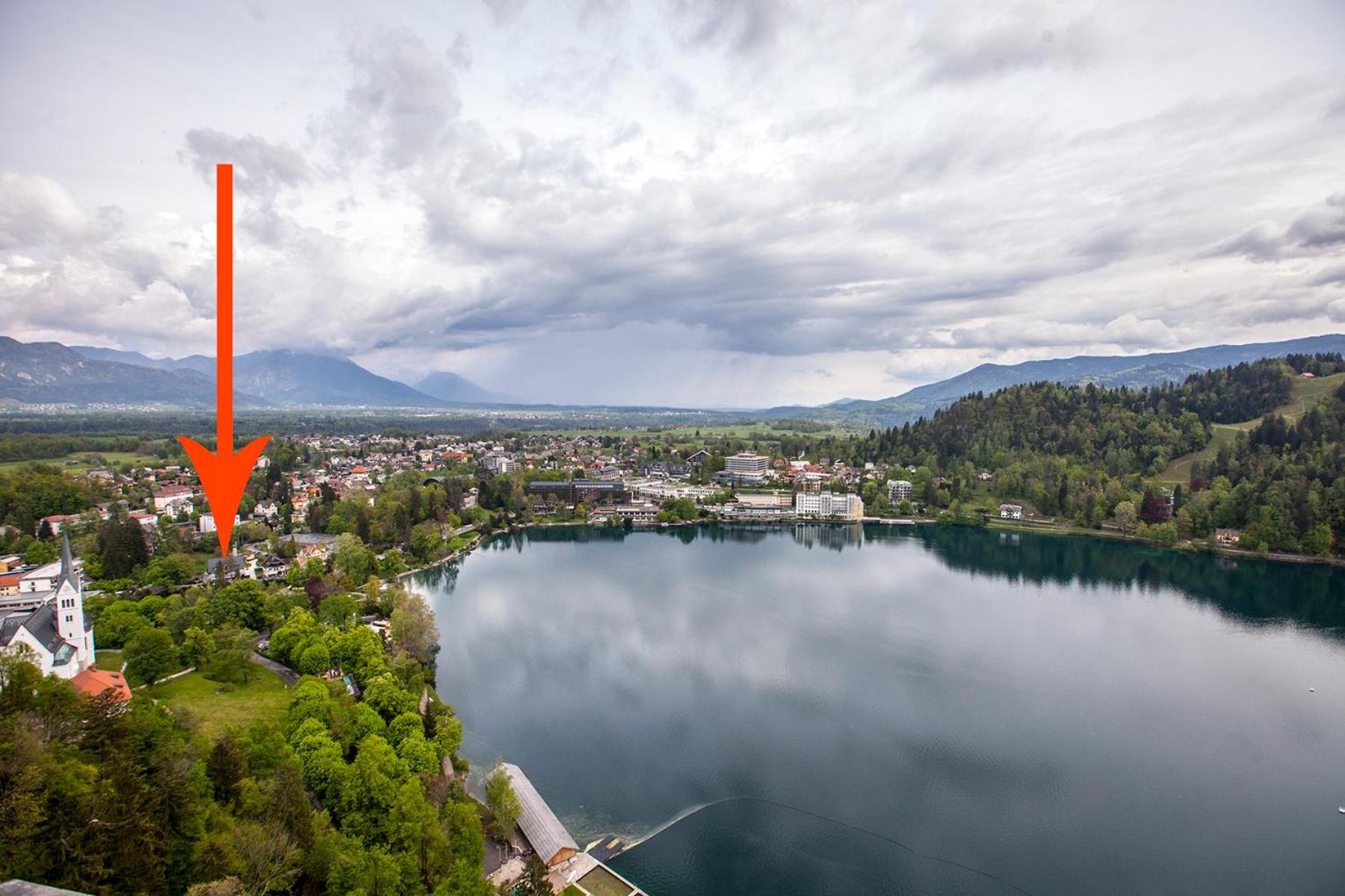 Apartment with Lake View - Photo 49