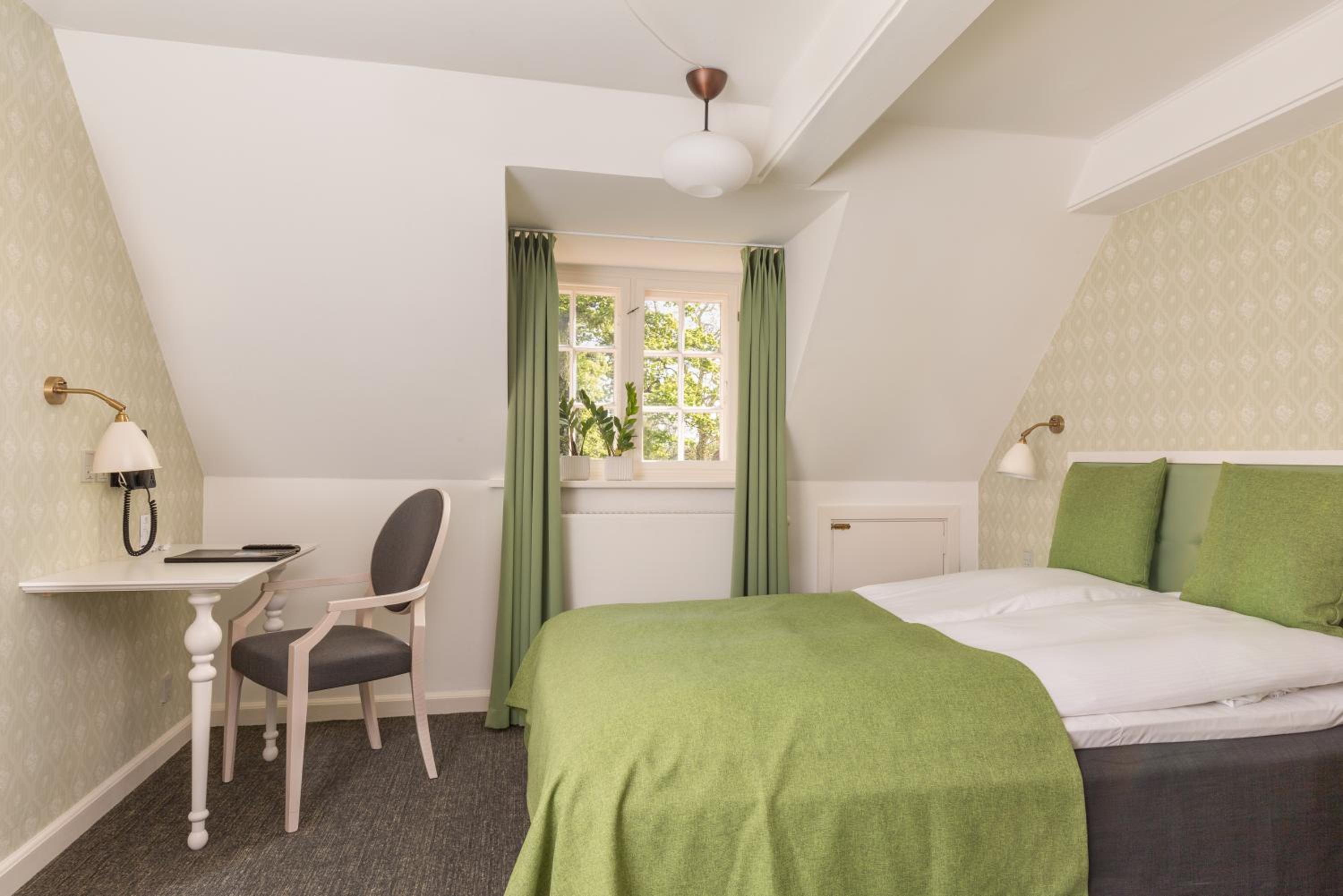Standard Double Room - Photo 3