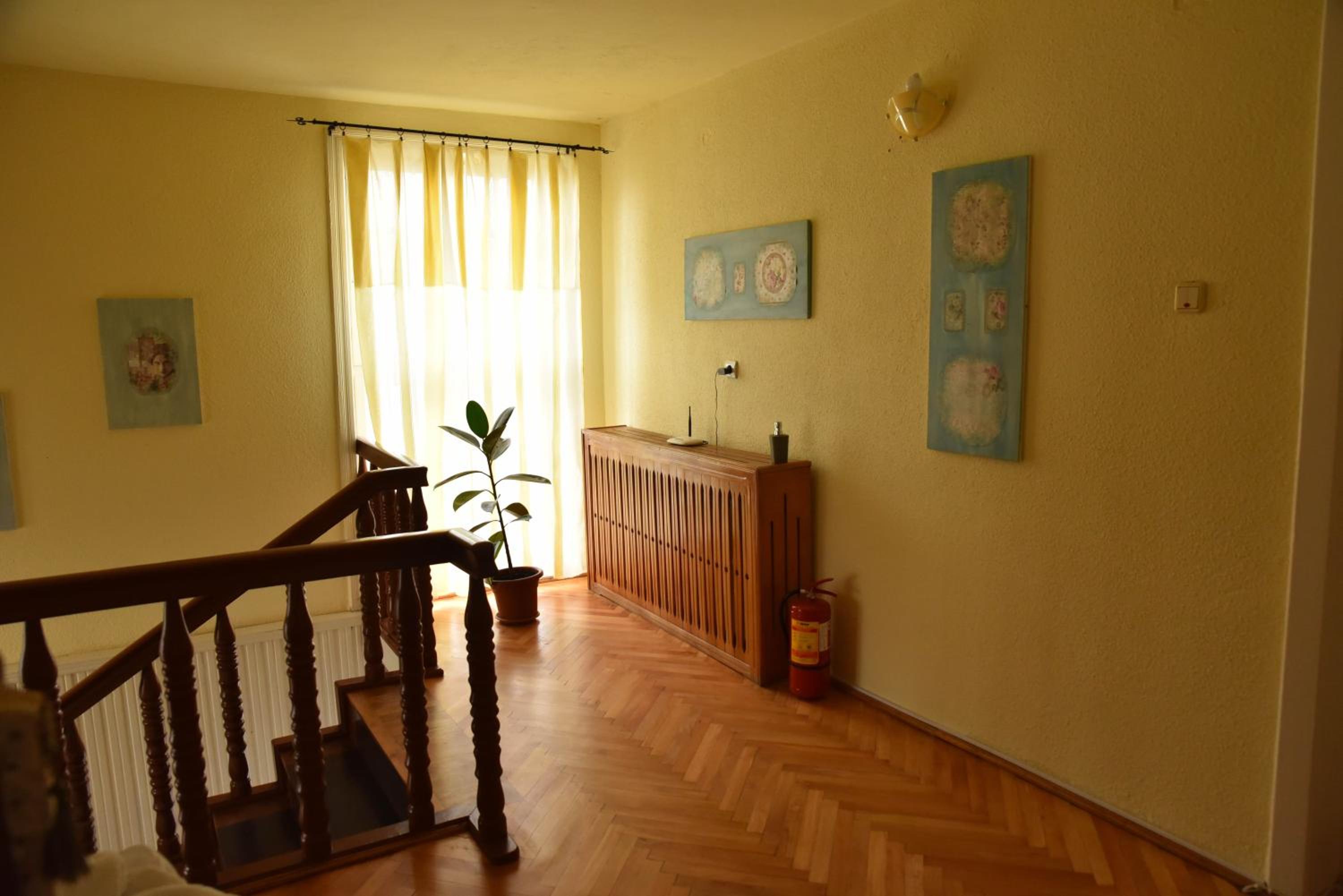 Double Room with Balcony - Photo 5