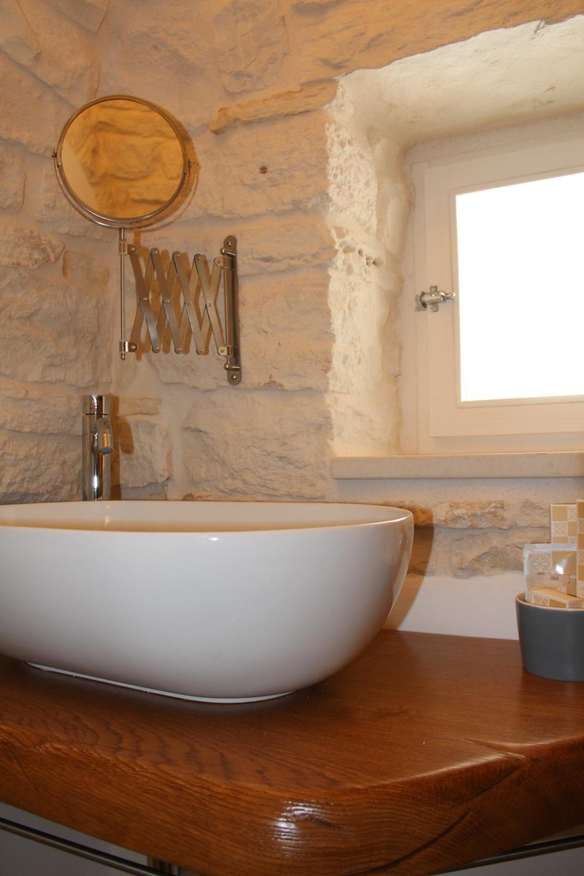Double Room with Private Bathroom - Photo 7