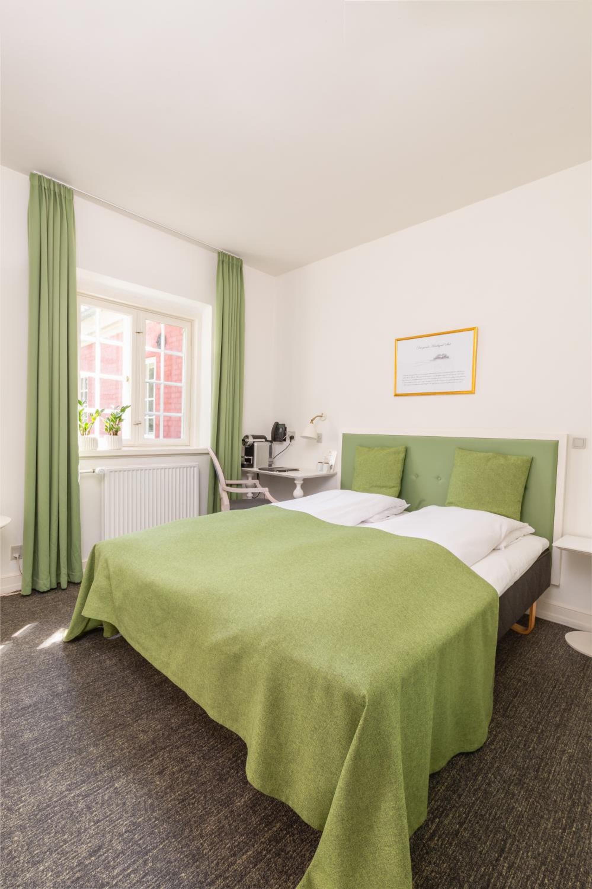 Standard Double Room - Photo 1