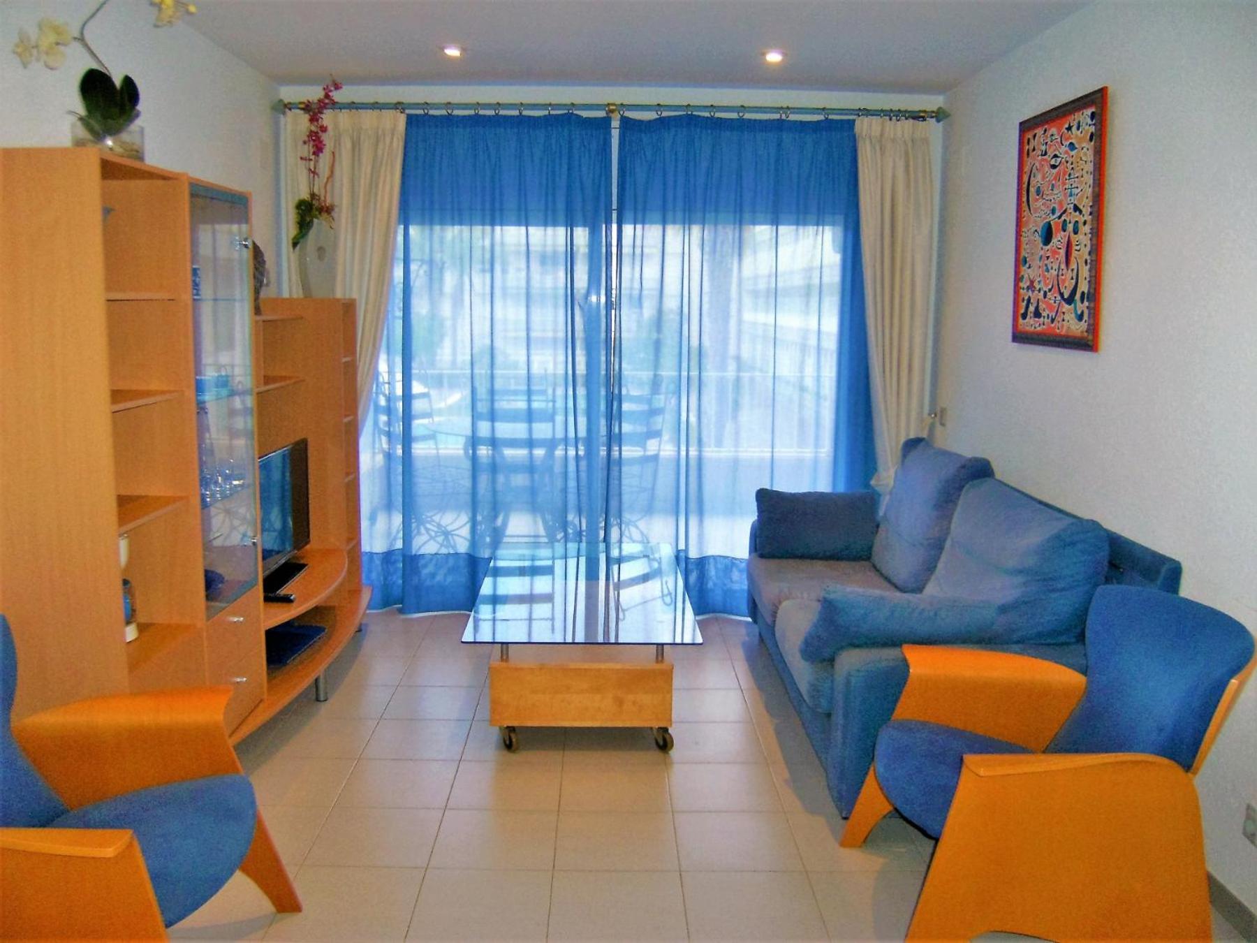 Apartamento con vista a la piscina