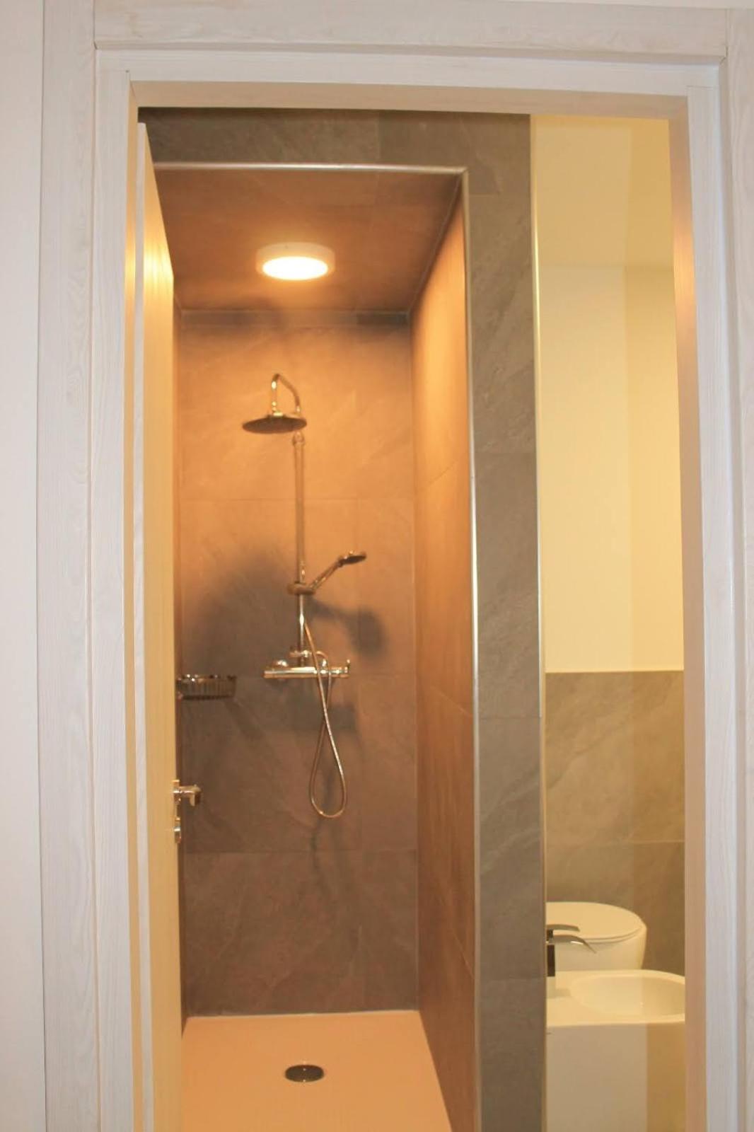 Suite with Spa Bath - Photo 9