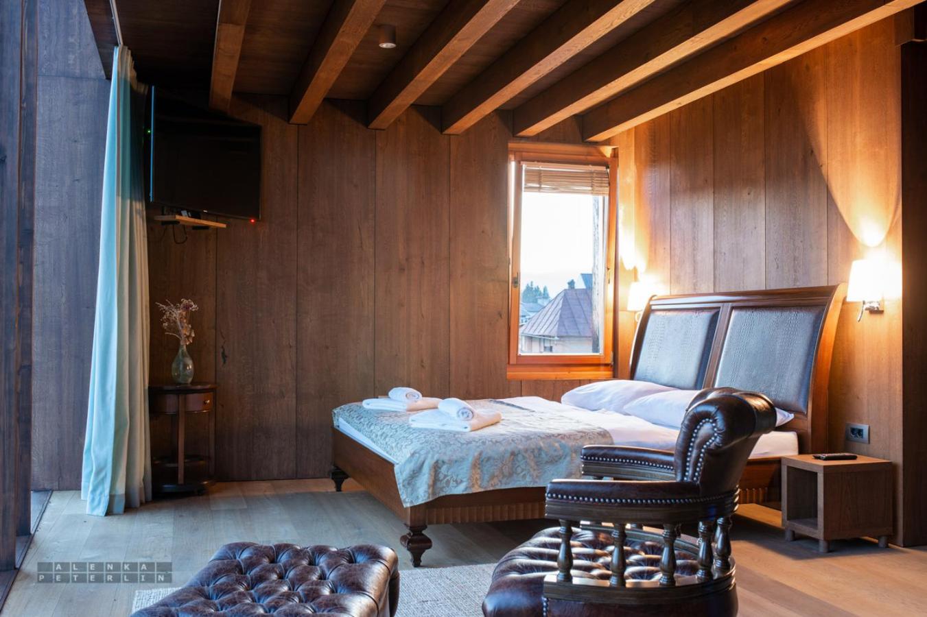 Deluxe Suite - Photo 1