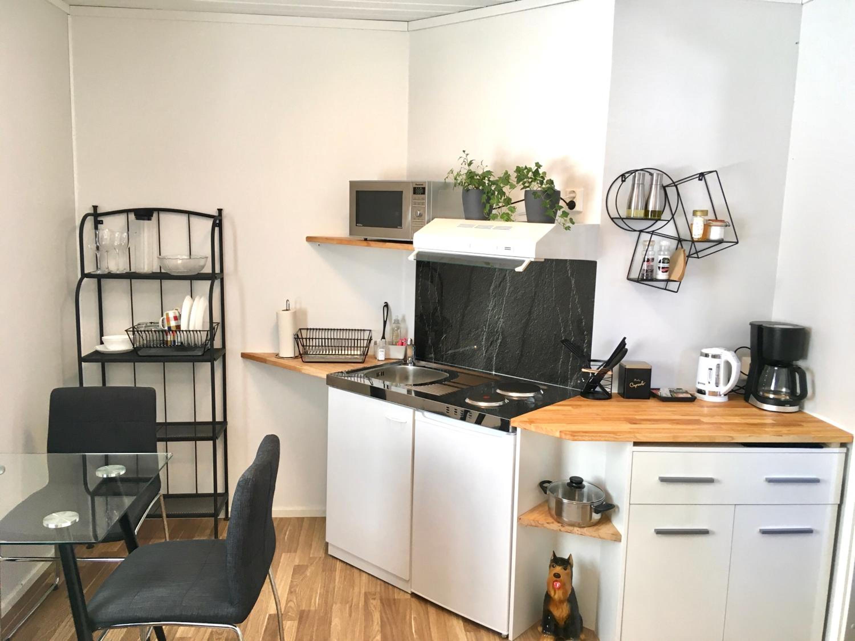 One-Bedroom Apartment - Photo 11