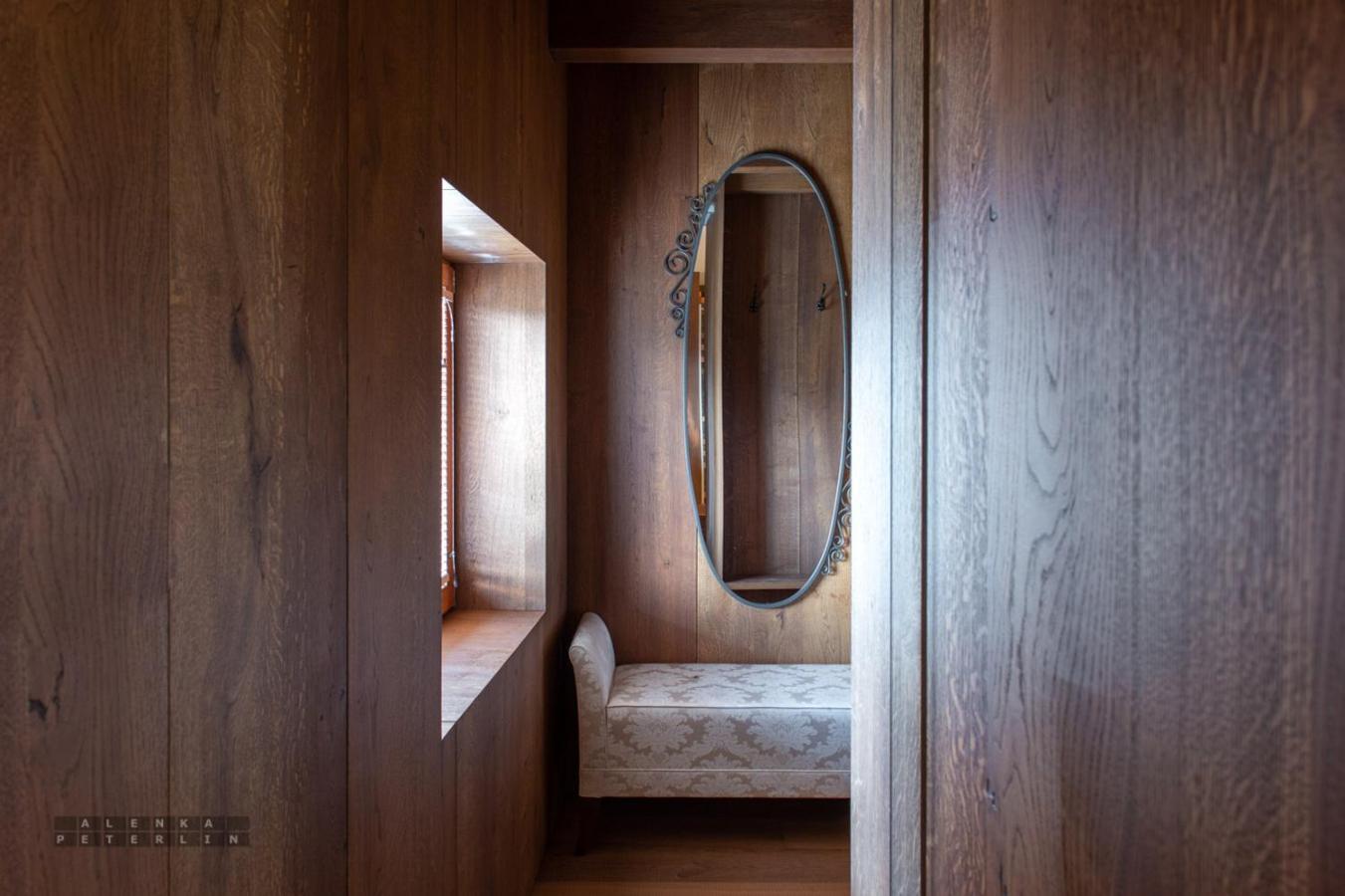 Deluxe Suite - Photo 12