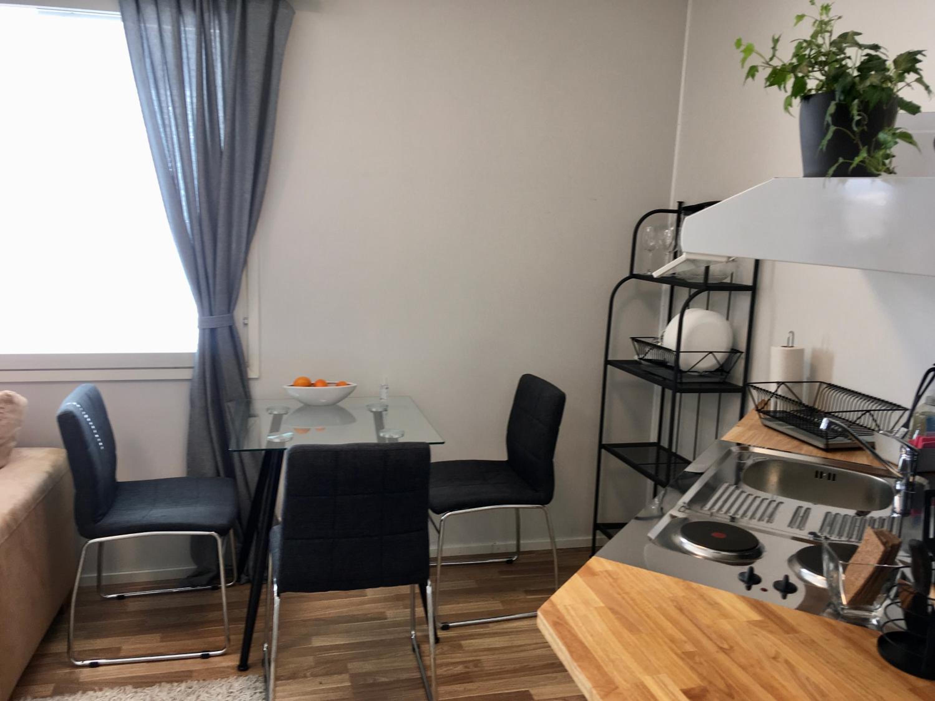 One-Bedroom Apartment - Photo 12