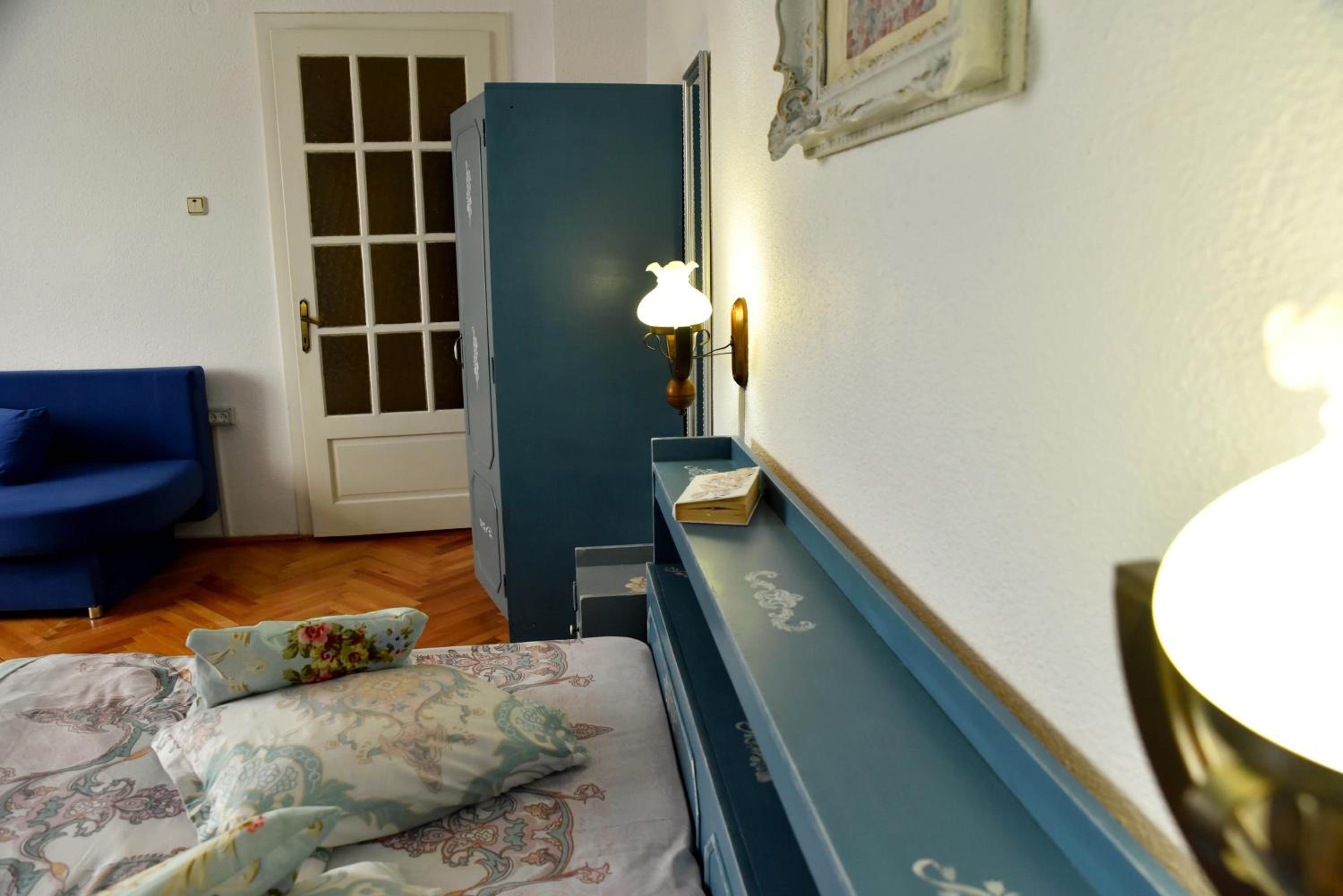 Triple Room - Photo 9