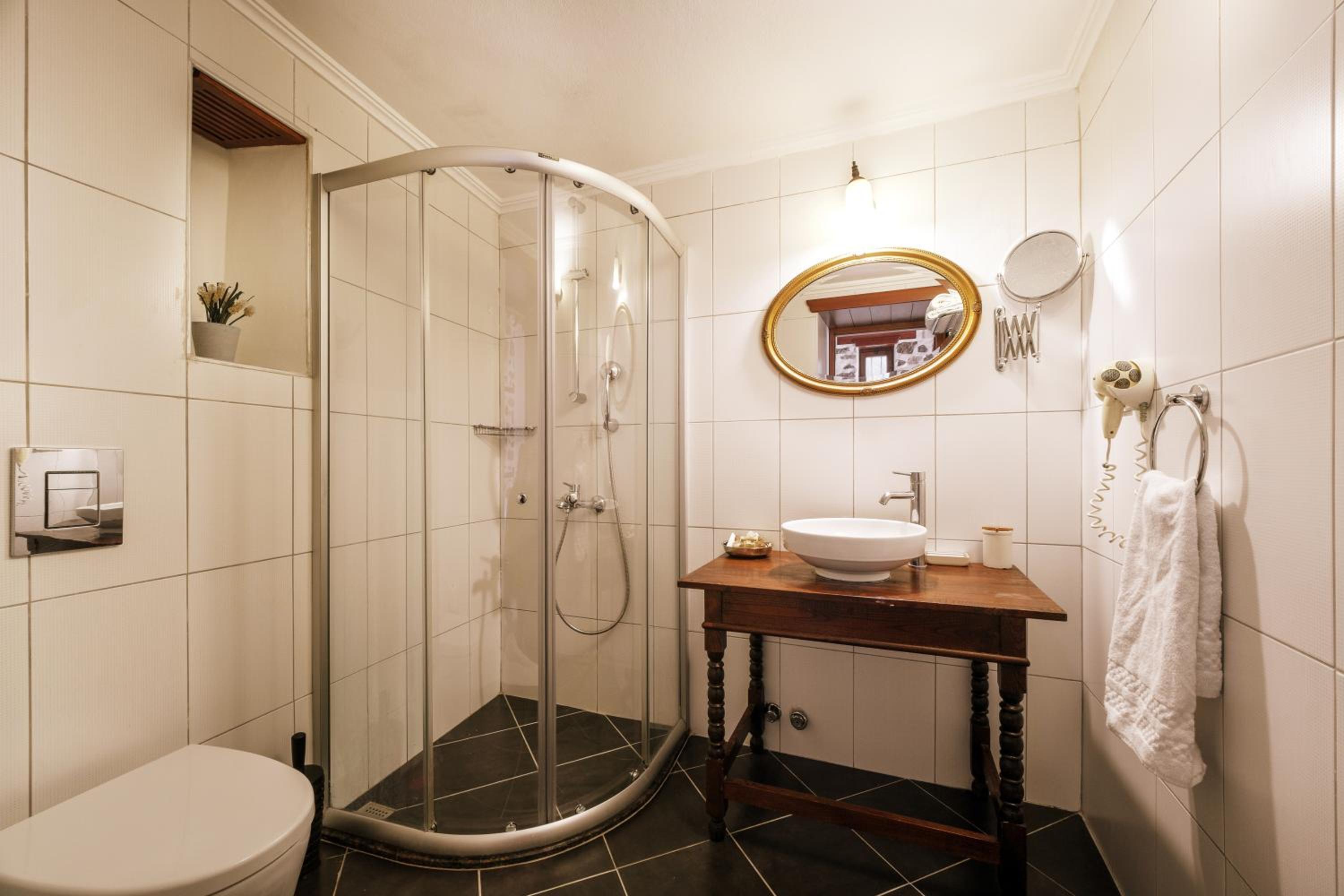 Standard  Room - Photo 7
