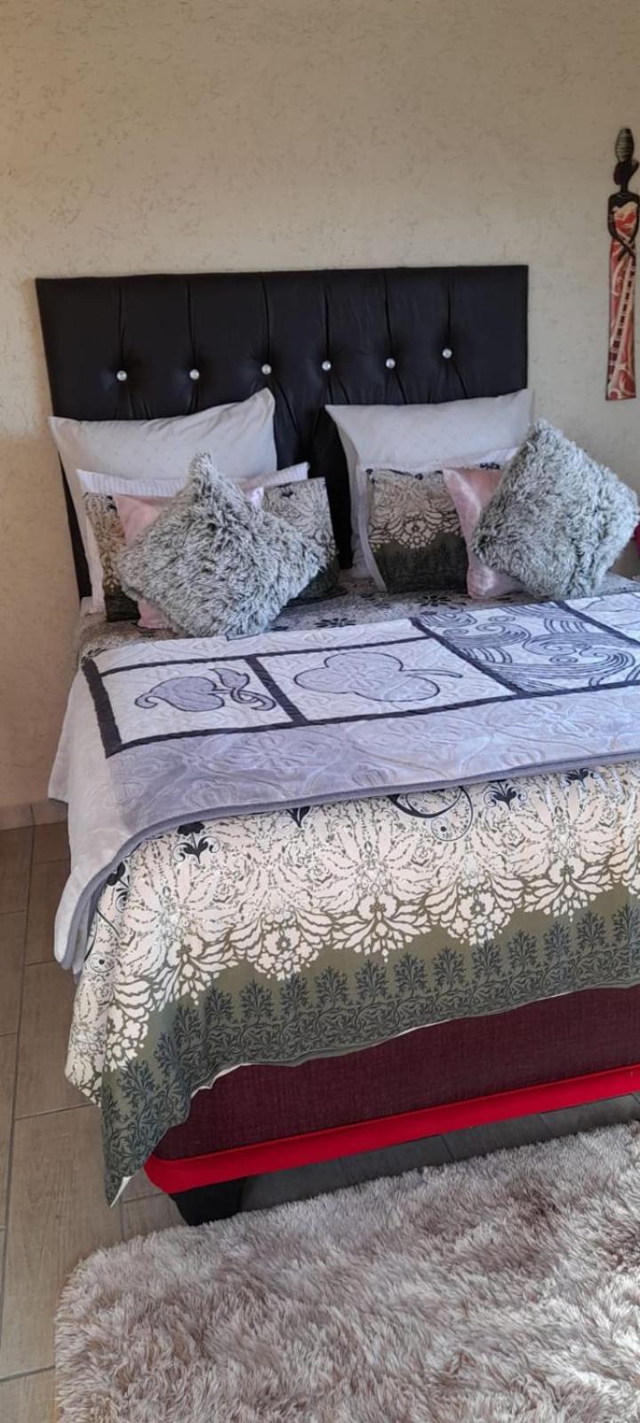 Budget Double Room - Photo 4