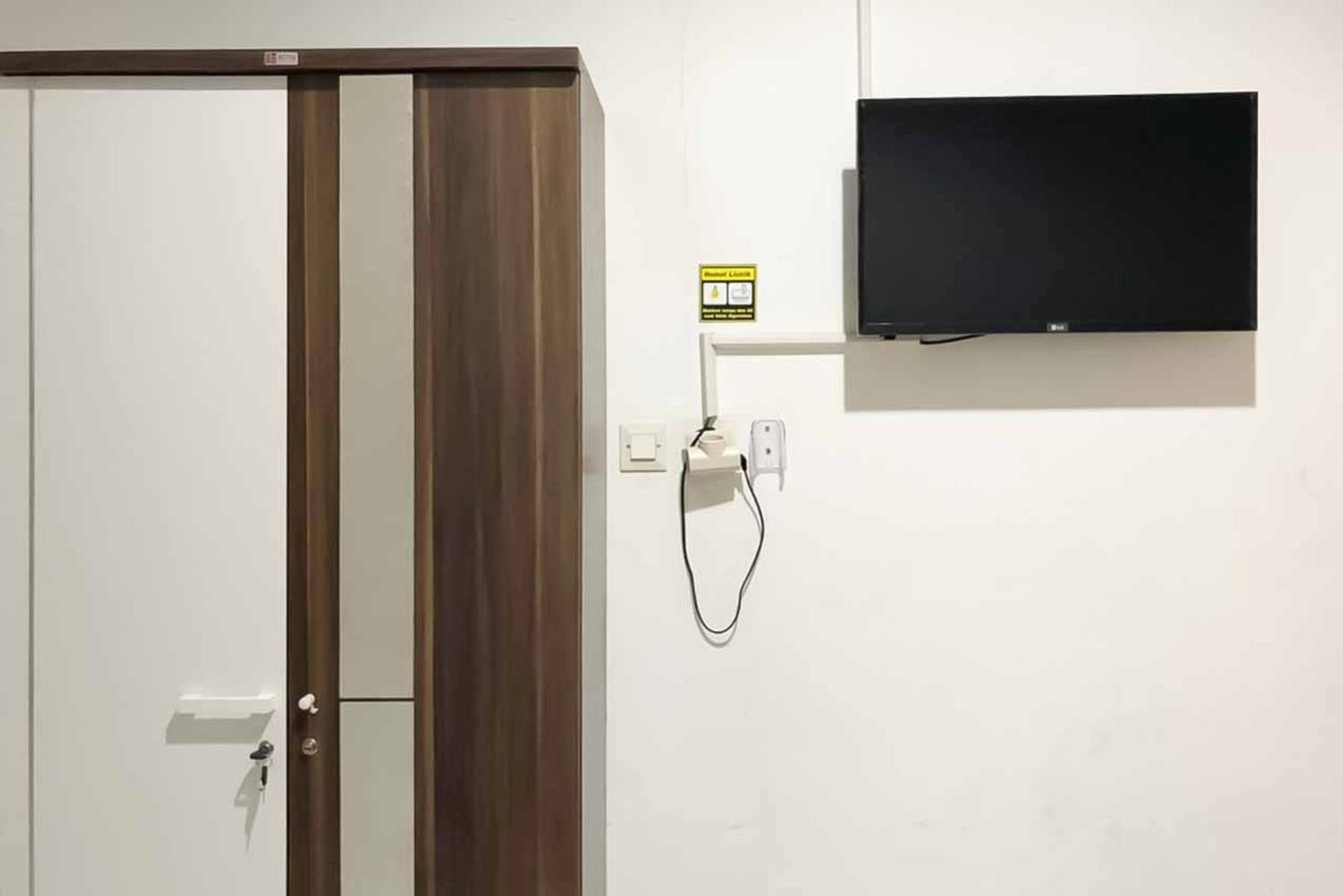 Standard Double Room - Photo 2