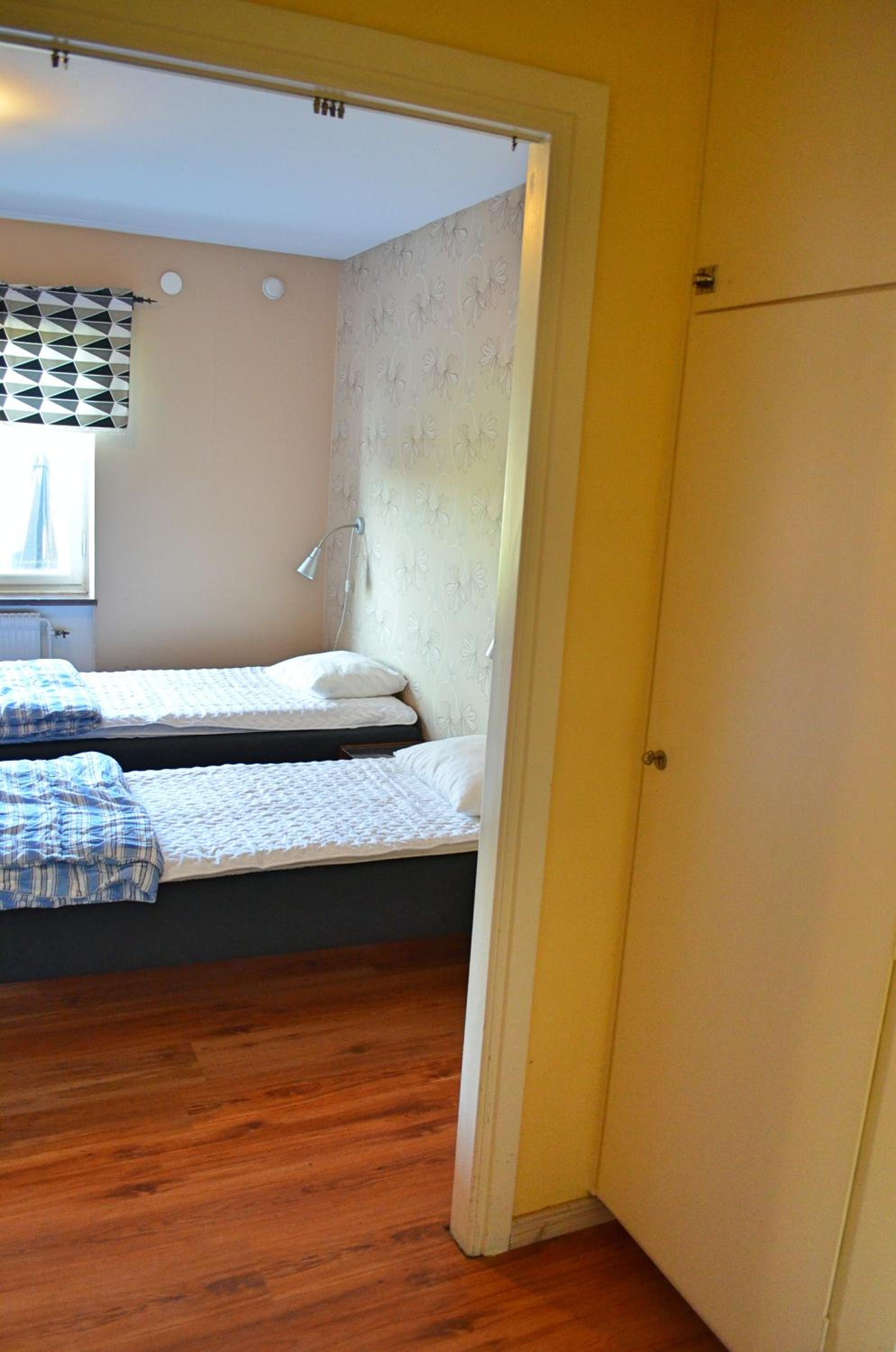 Economy Quadruple Room - Photo 3