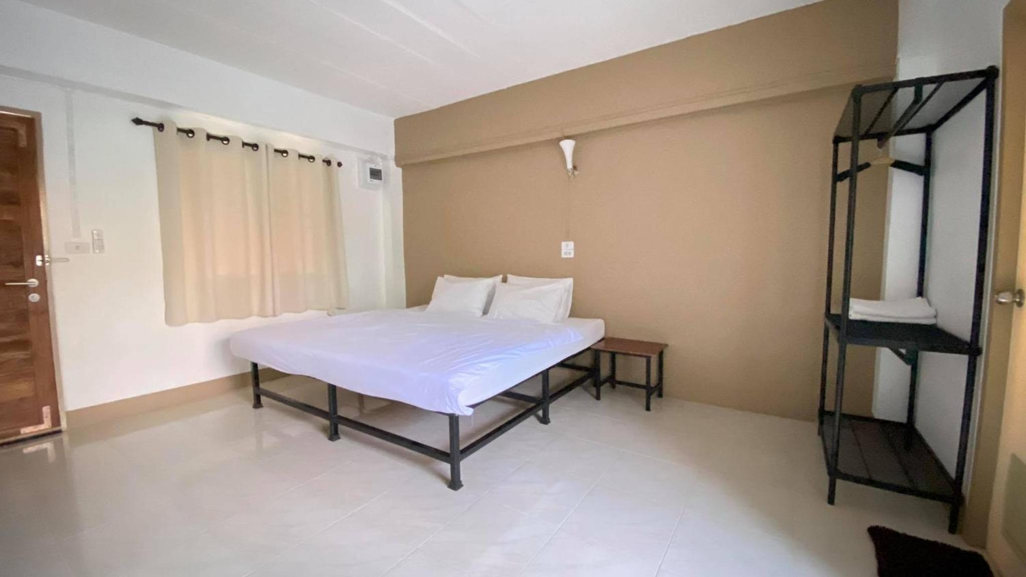 Budget Double Room - Photo 1