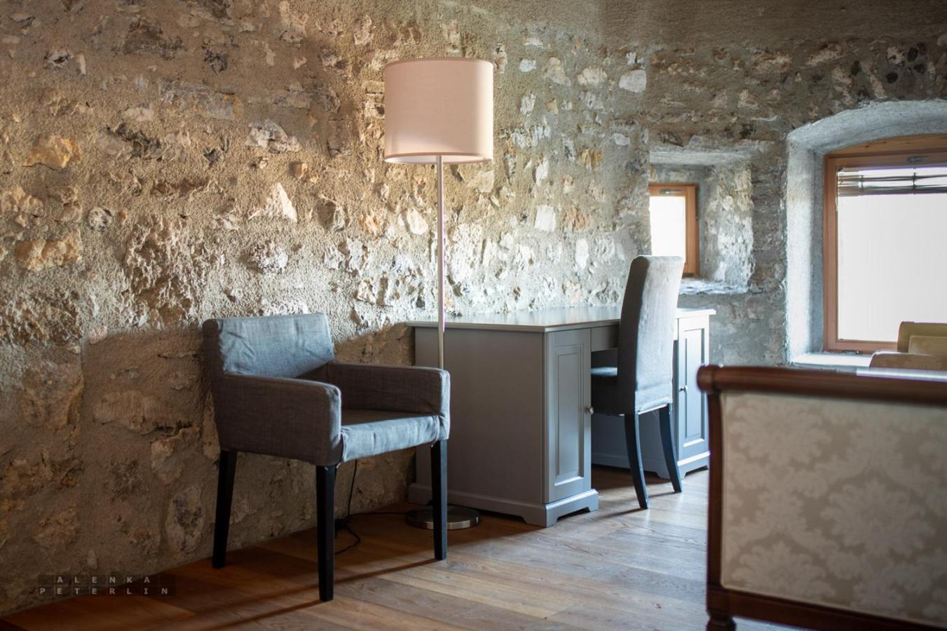 Superior King Suite - Photo 4
