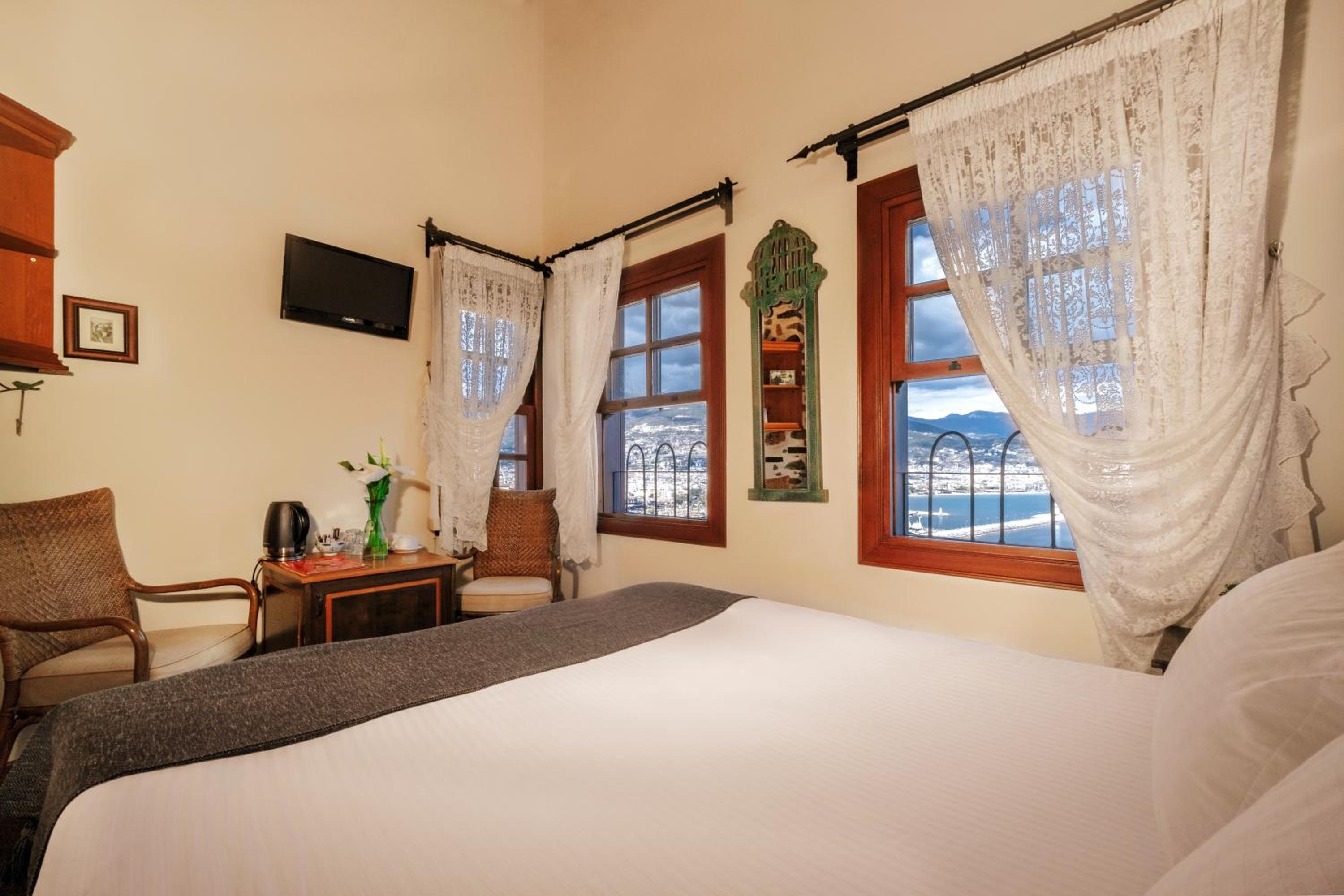 Standard Double Room with Sea View - Photo 6