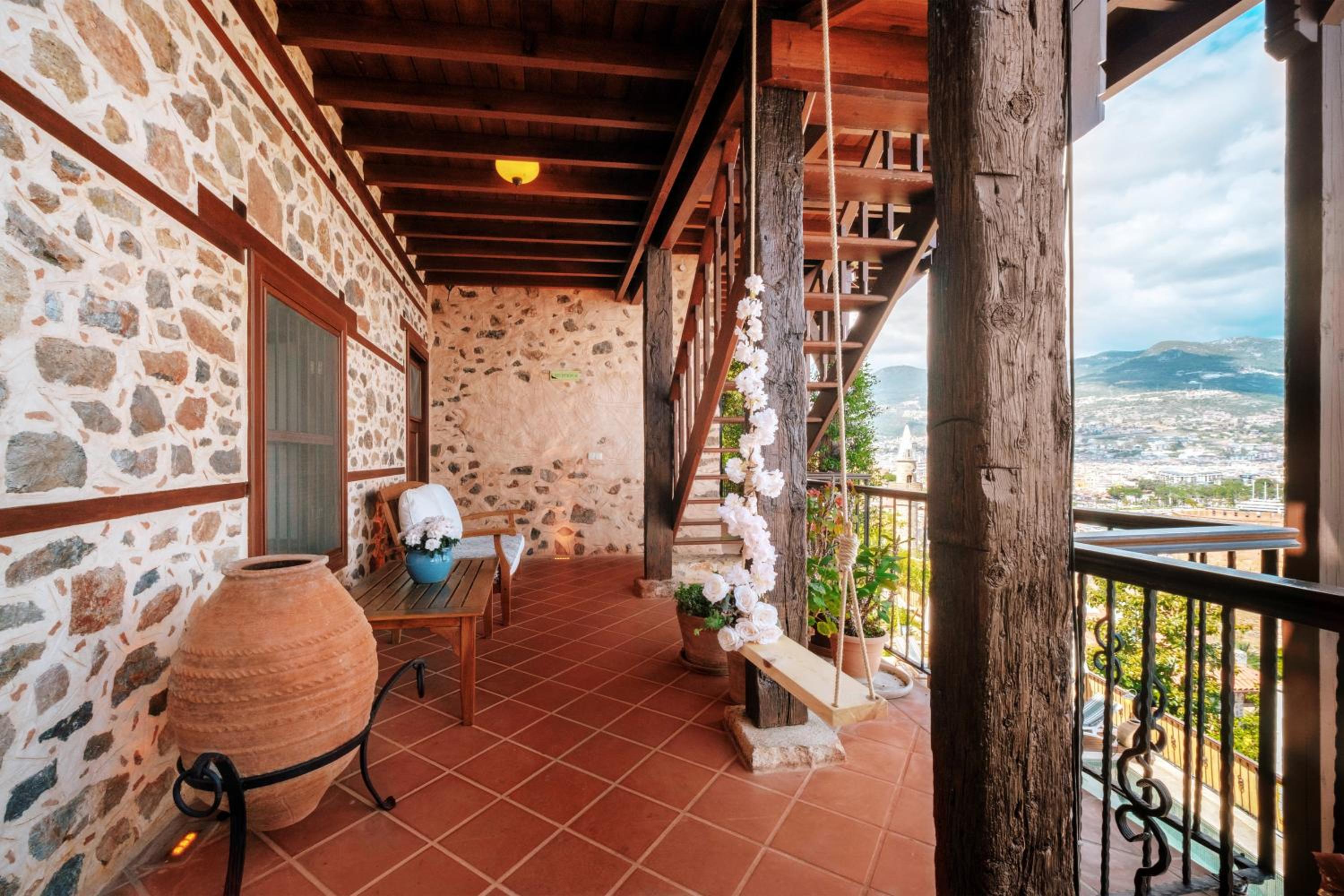 Superior Room with Sea View - Photo 10
