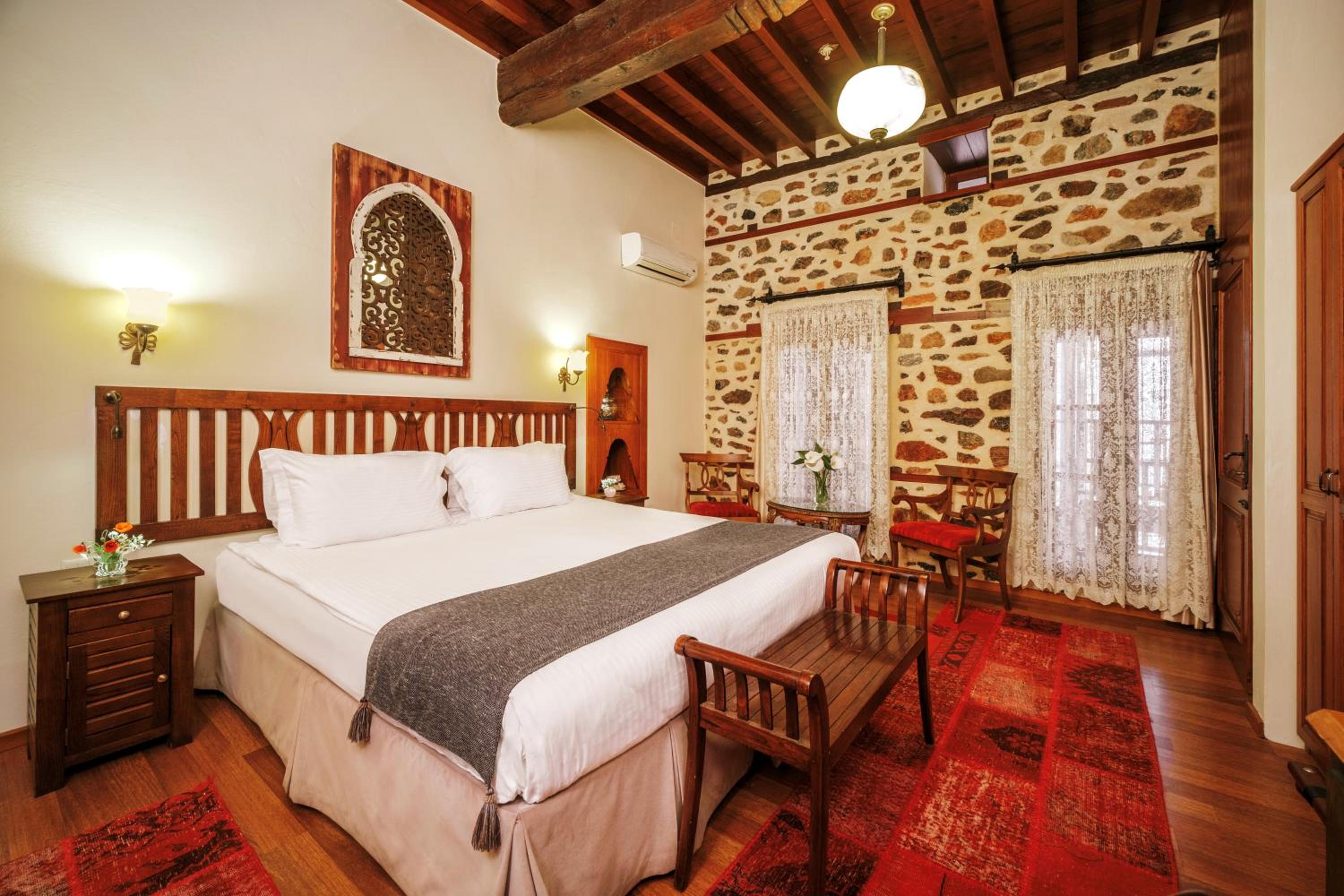 Superior Room with Sea View - Photo 9