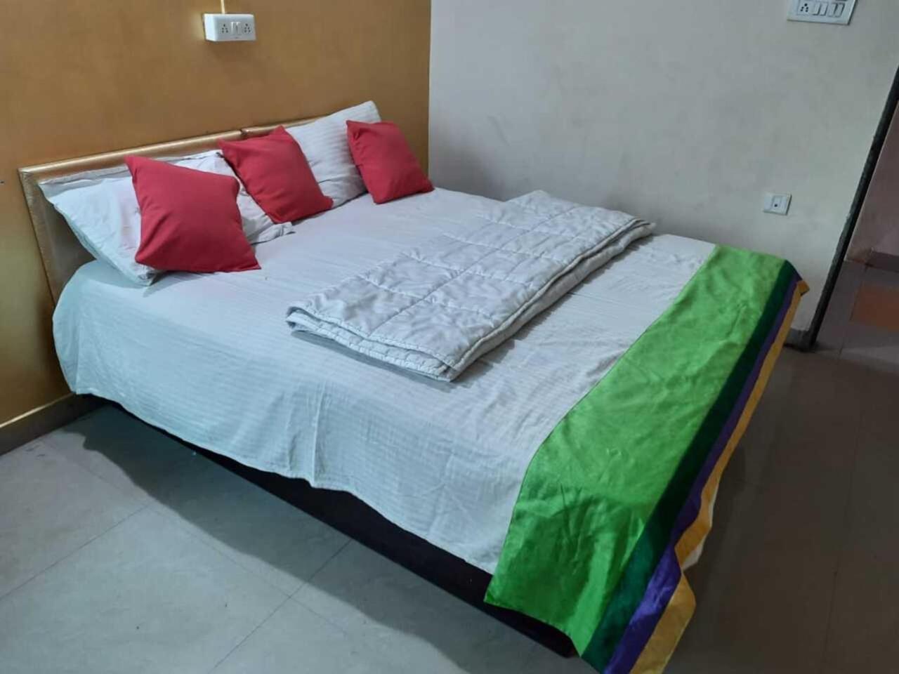 Deluxe Double Room - Photo 8