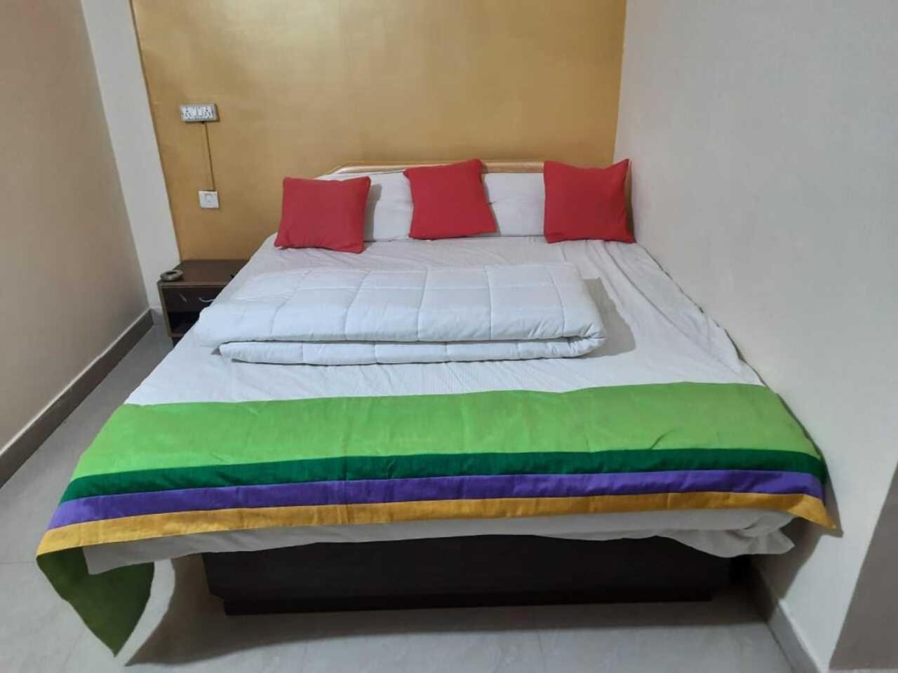 Budget Double Room - Photo 6