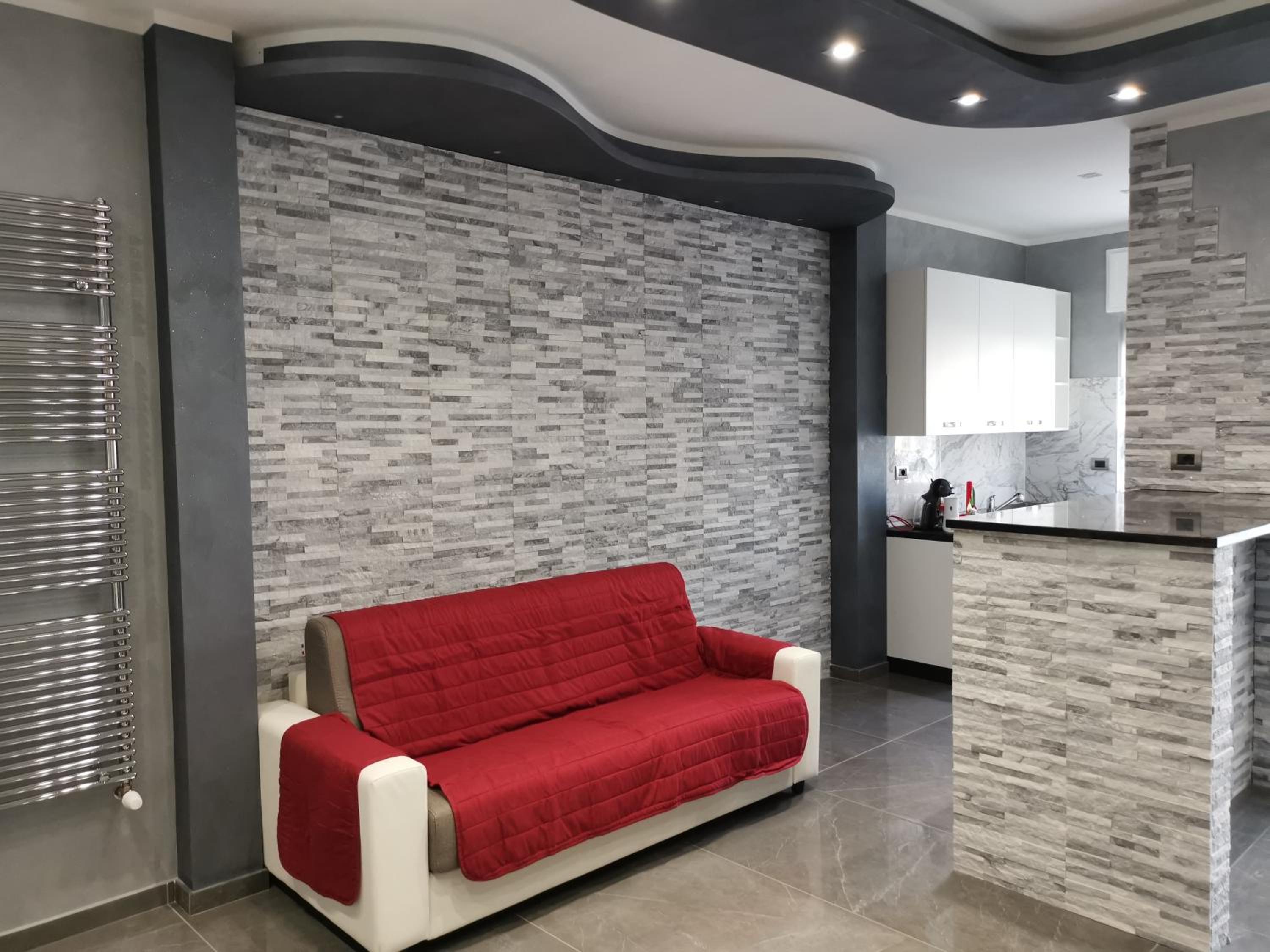 One-Bedroom Apartment - Photo 9