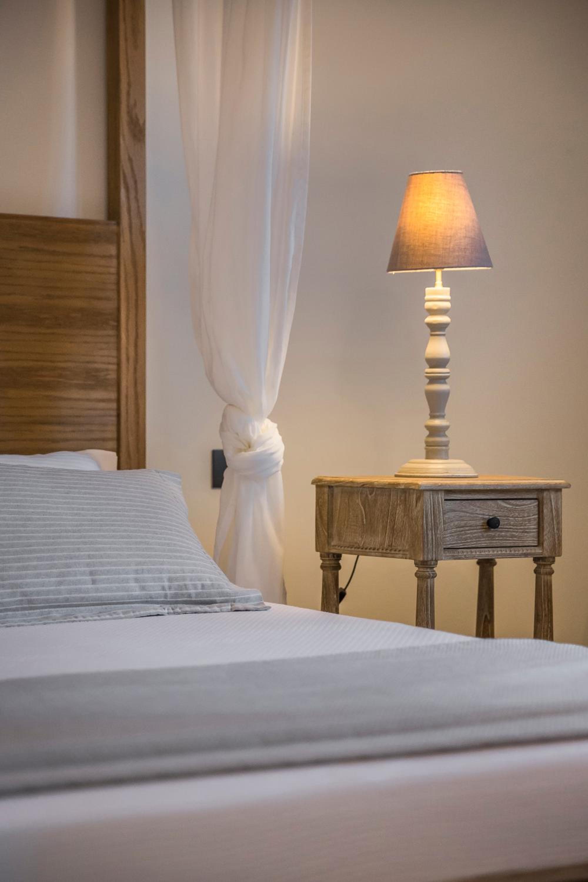 Superior Suite - Photo 15