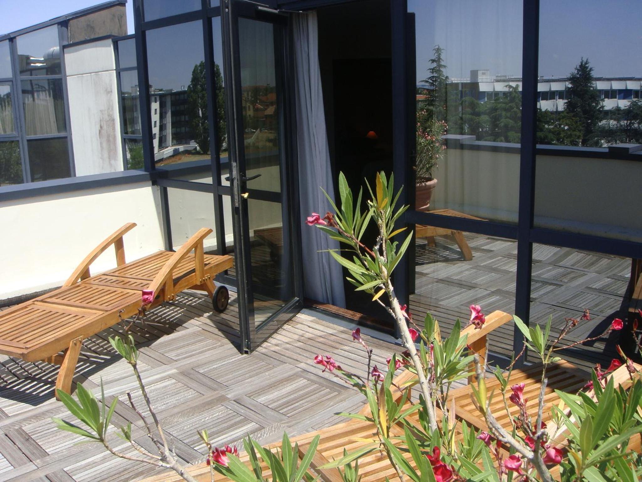 Suite - Photo 6