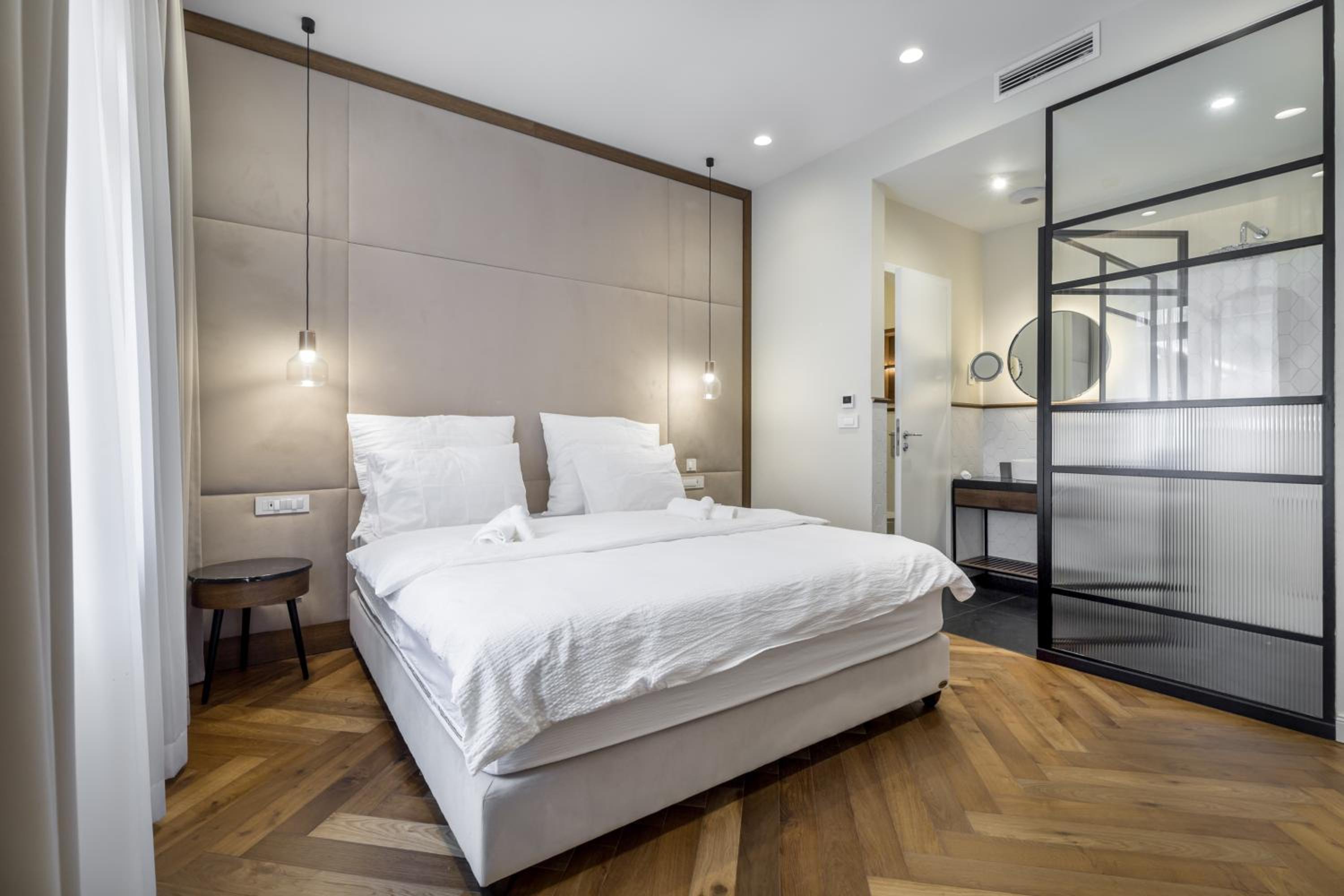 Deluxe Double Room with Extra Bed