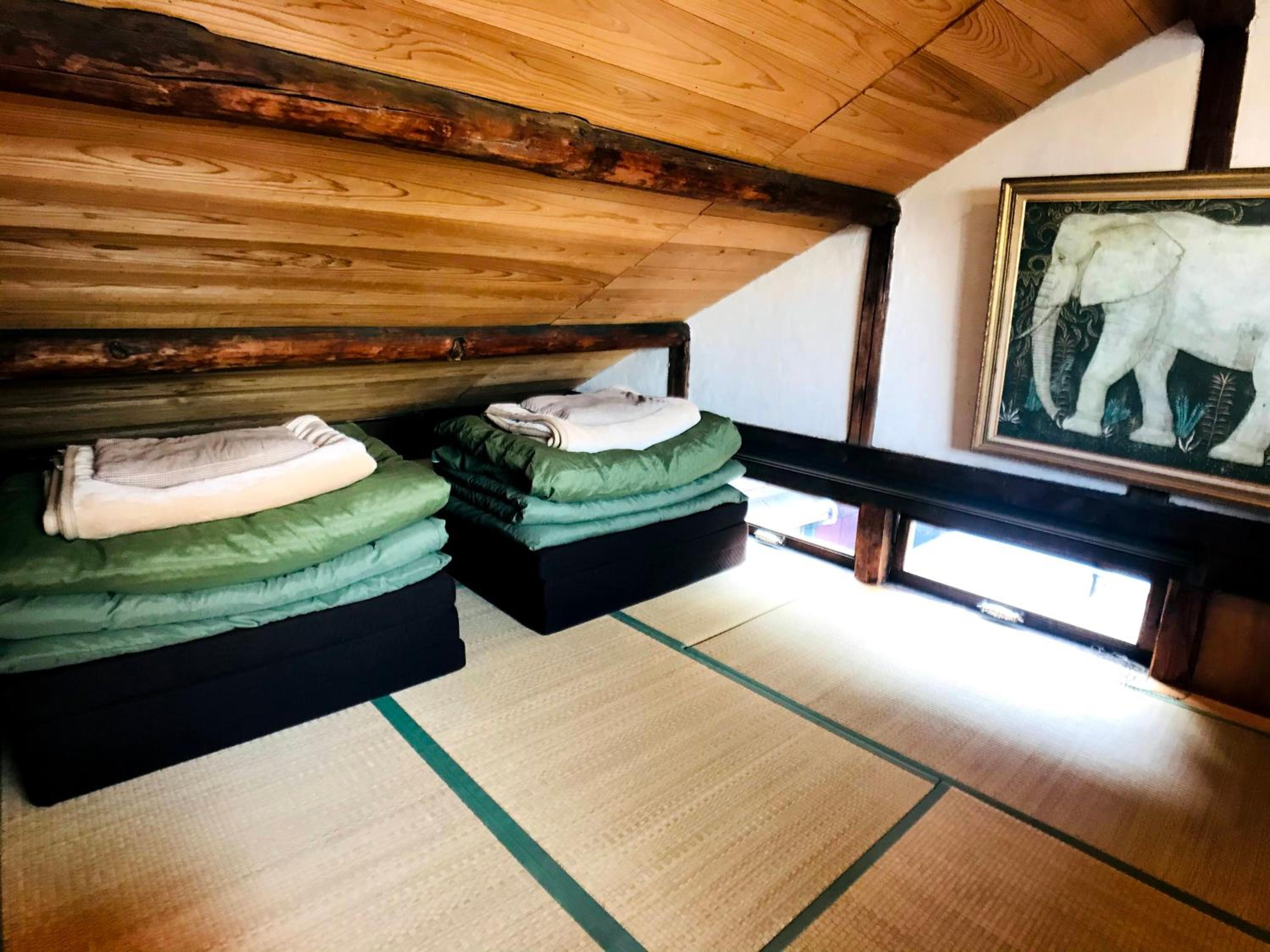 Economy Twin Room photo 1