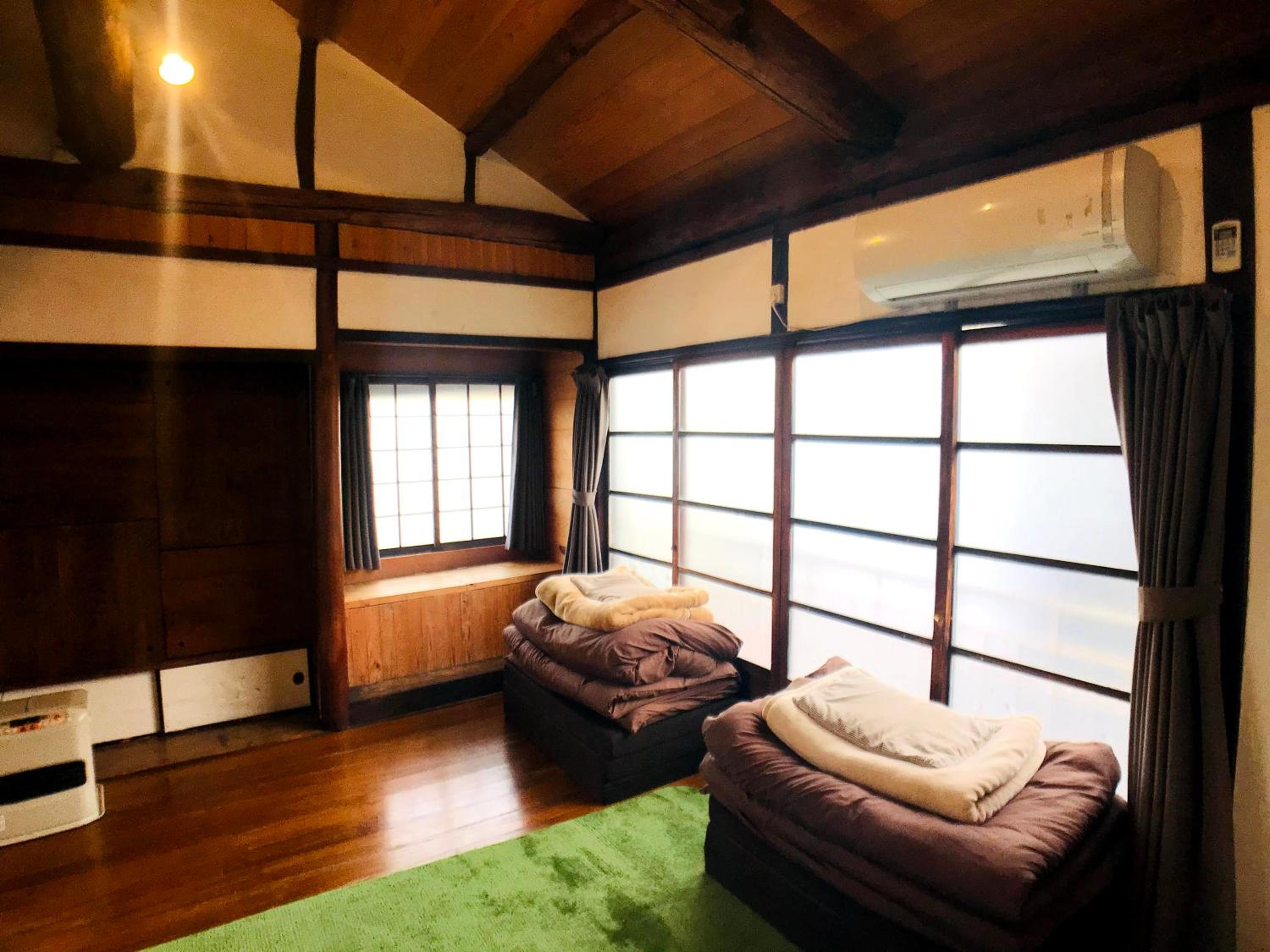 Japanese-Style Family Room photo 1