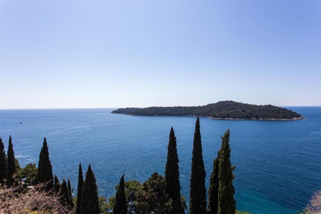 Superior Three-Bedroom Apartment with Balcony and Sea View (First Floor), photo 6