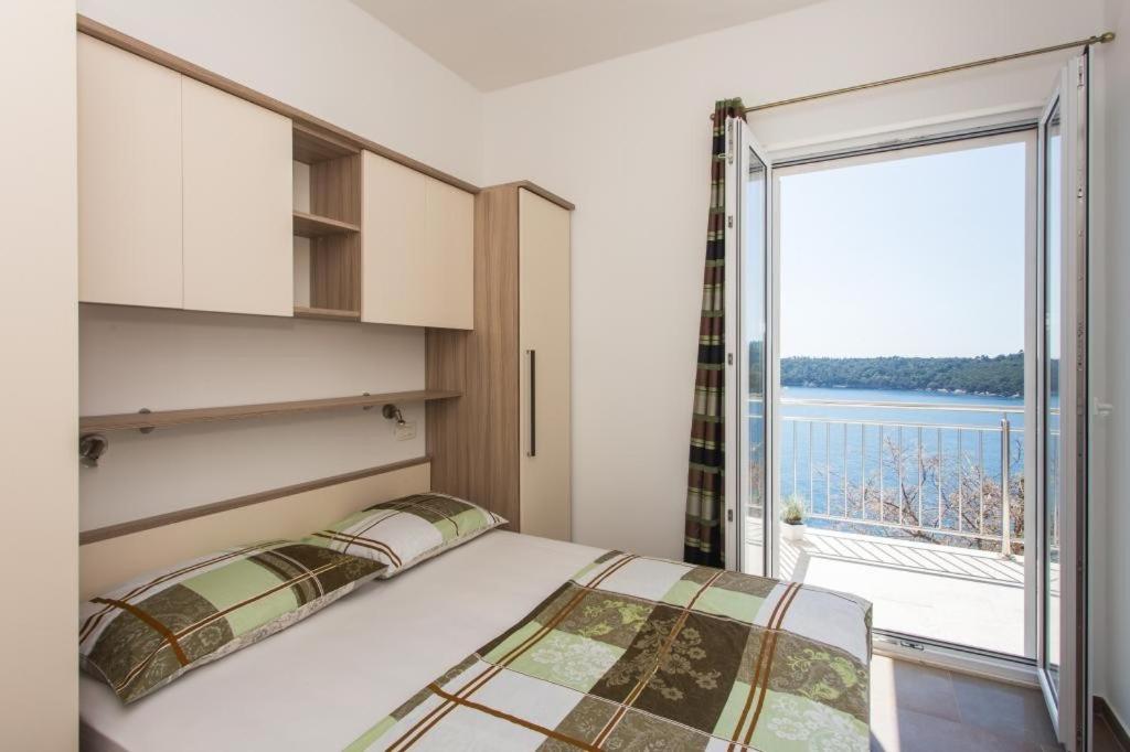 Superior Three-Bedroom Apartment with Balcony and Sea View (First Floor) photo 1