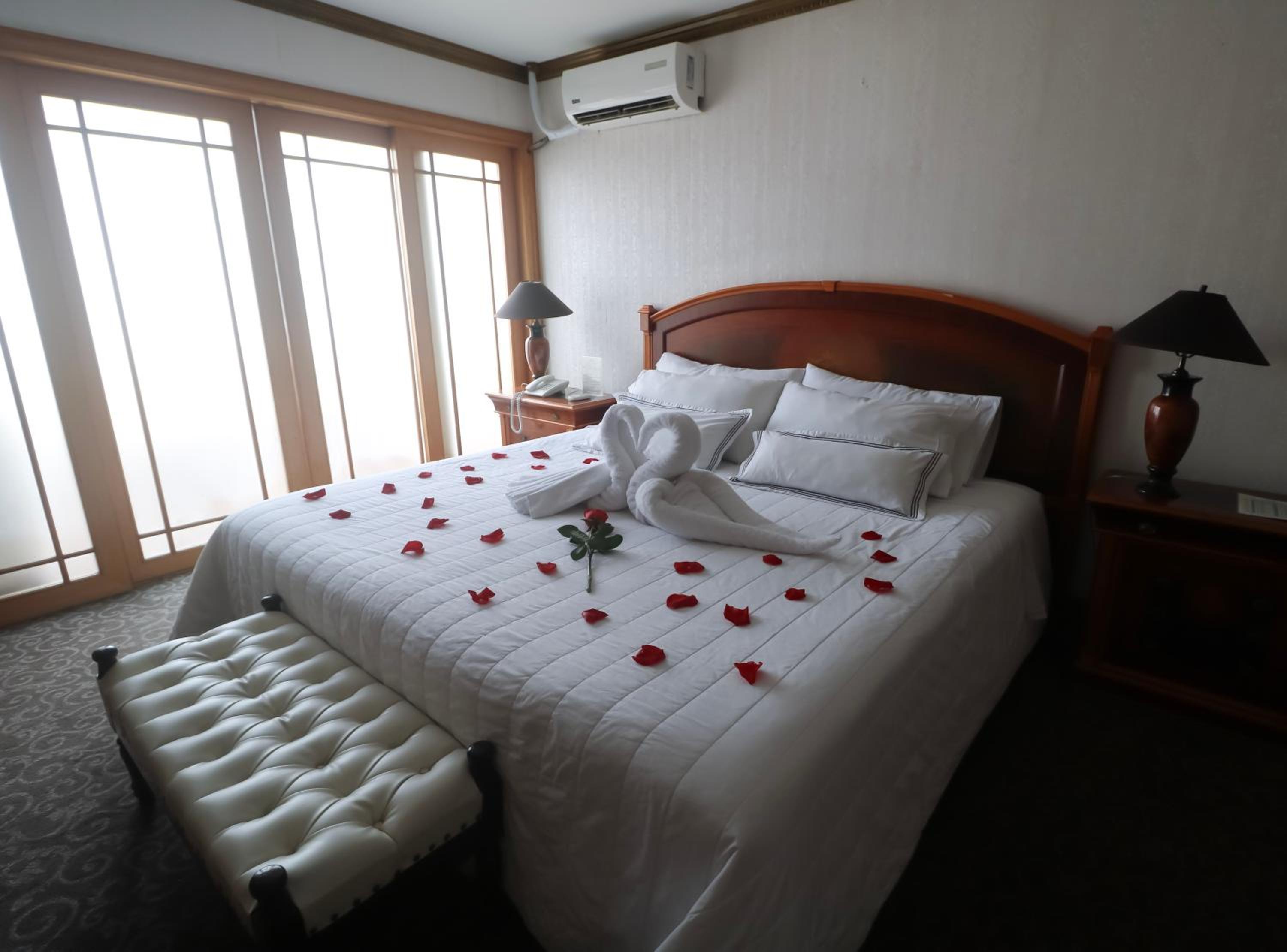 Presidential Suite - Photo 5