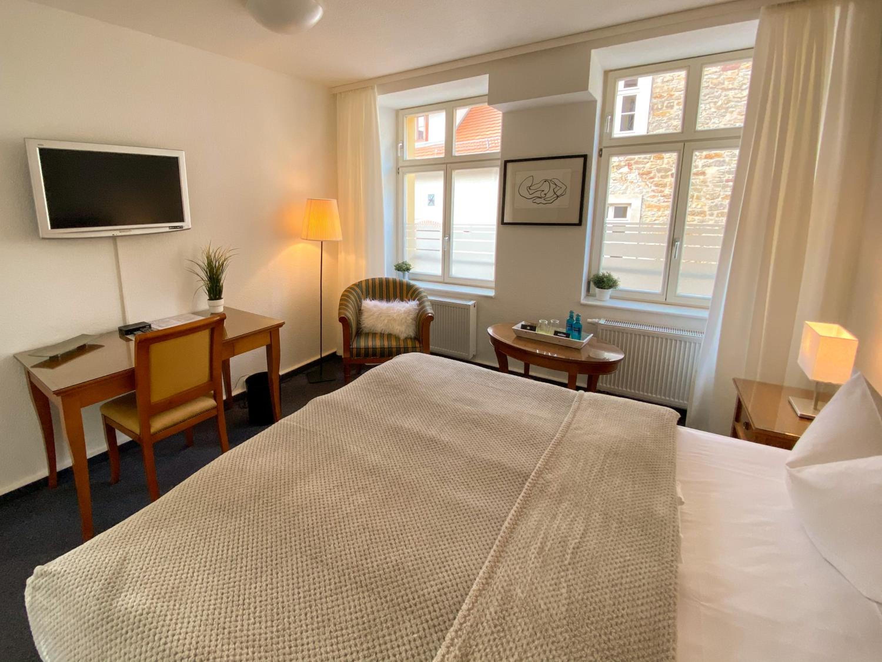 Double Room - Photo 3